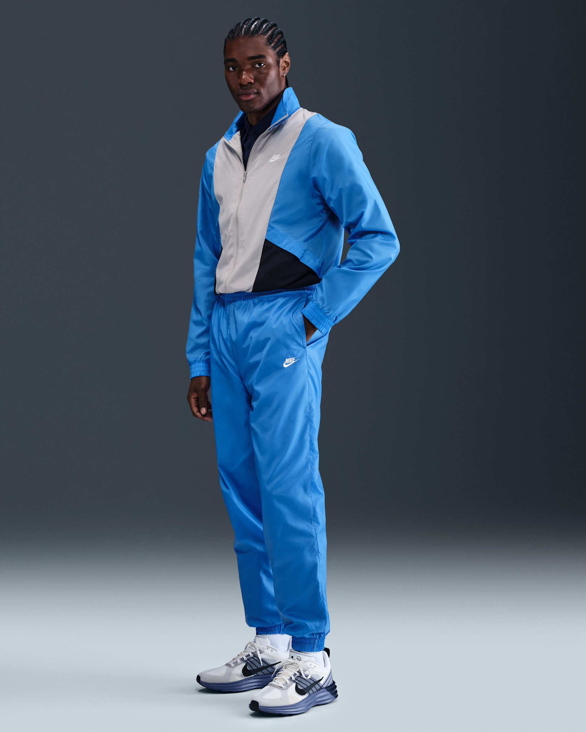 Ανδρική υφαντή φόρμα Nike Club - Light Photo Blue/Obsidian/College Grey/Λευκό