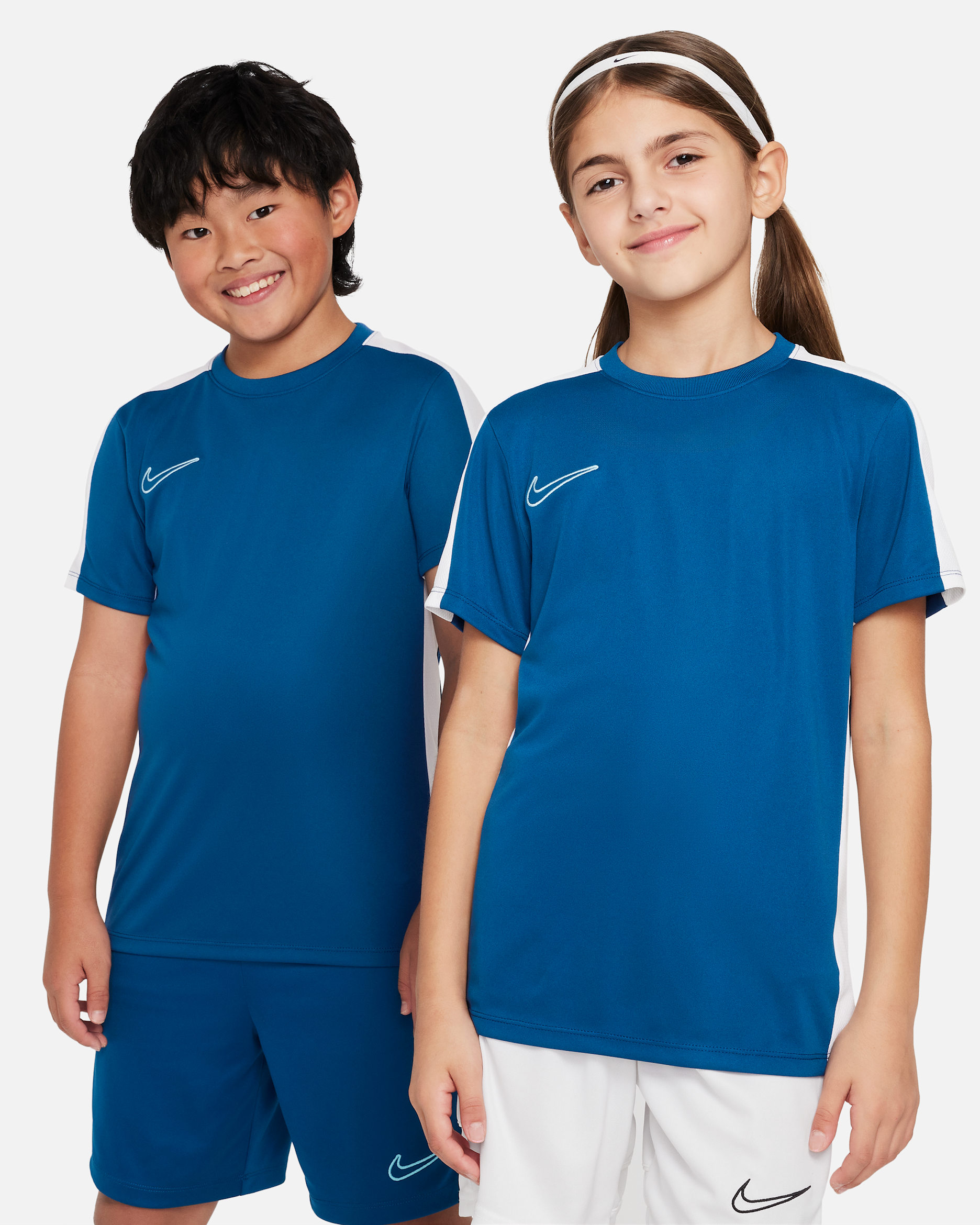 Playera de fútbol para niños Nike Dri-FIT Academy - Azul cancha/Blanco/Azul acuario