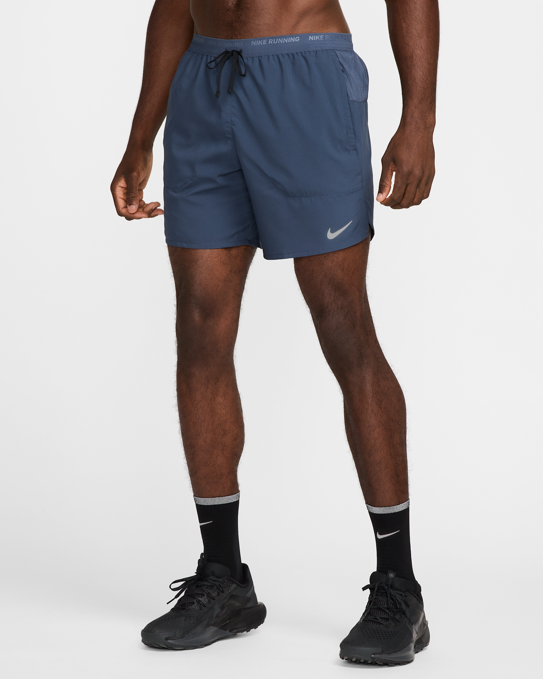 Nike Stride Dri-FIT 18 cm Slip Astarlı Erkek Koşu Şortu - Thunder Blue/Siyah