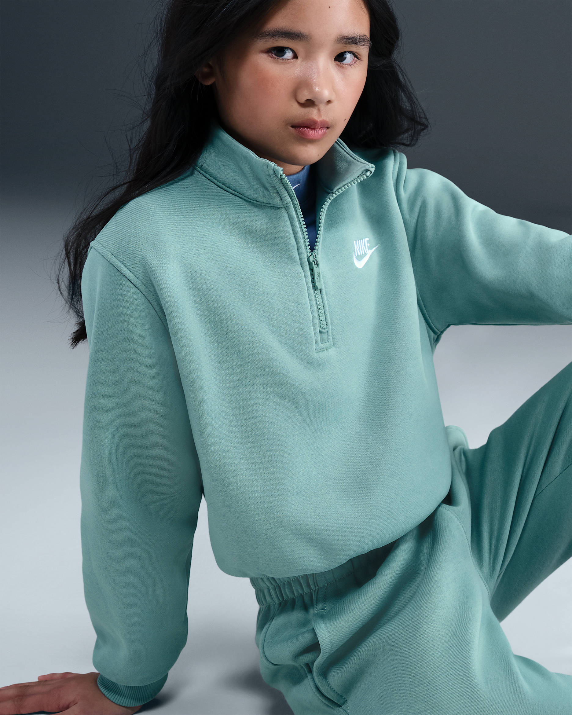 Nike Sportswear Club Fleece Big Kids' (Girls') 1/2-Zip Long-Sleeve Top - Cannon/White