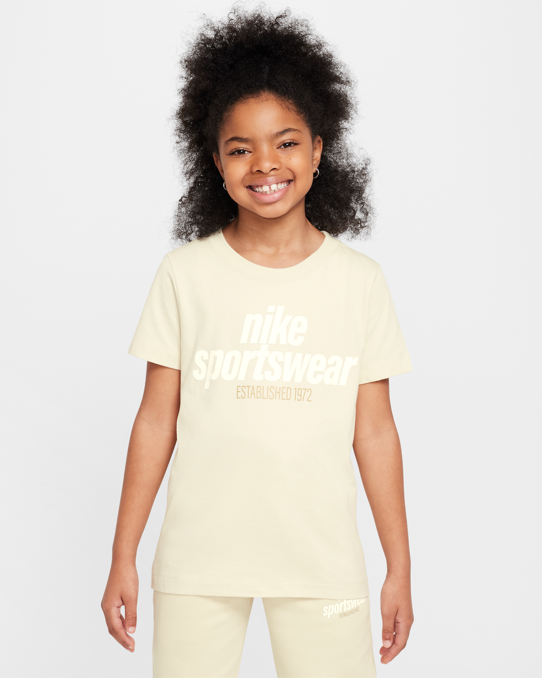 Nike Sportswear Playera para niños talla grande - Caqui claro