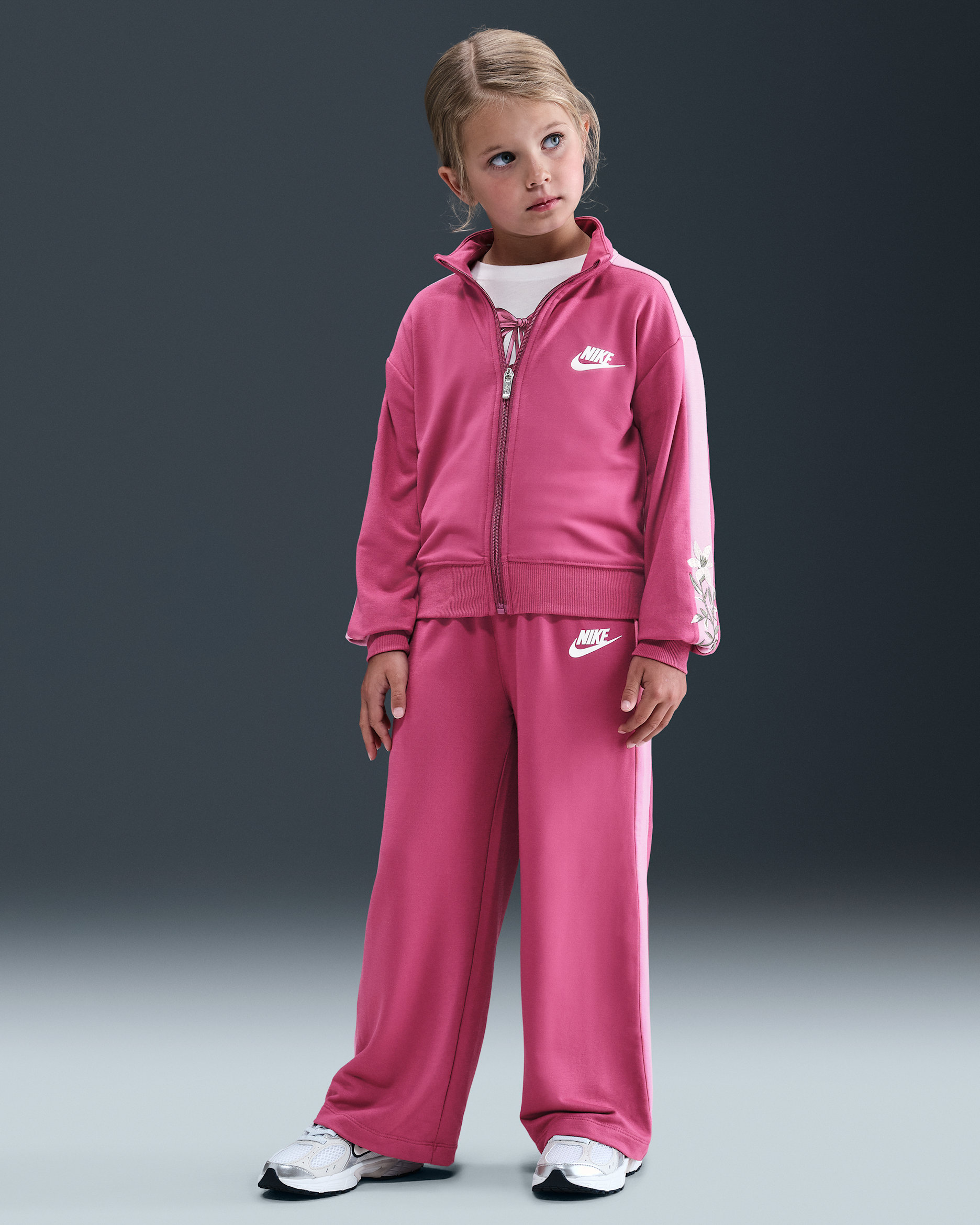 Conjunto deportivo de dos piezas Floral para niños talla pequeña Nike - Remolacha dulce