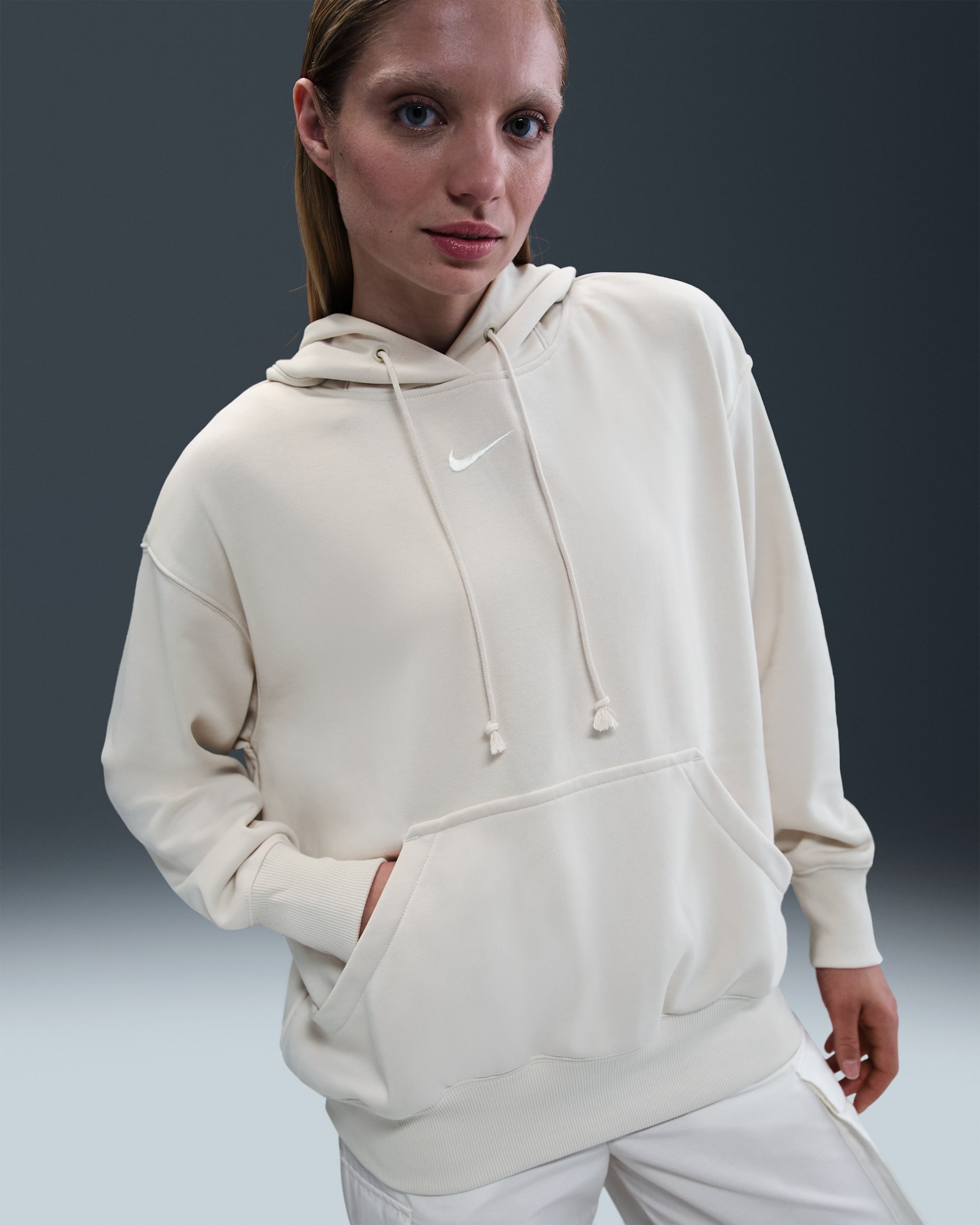 Sudadera con gorro sin cierre de French Terry oversized para mujer Nike Sportswear Phoenix Fleece - Marrón verdoso claro/Vela