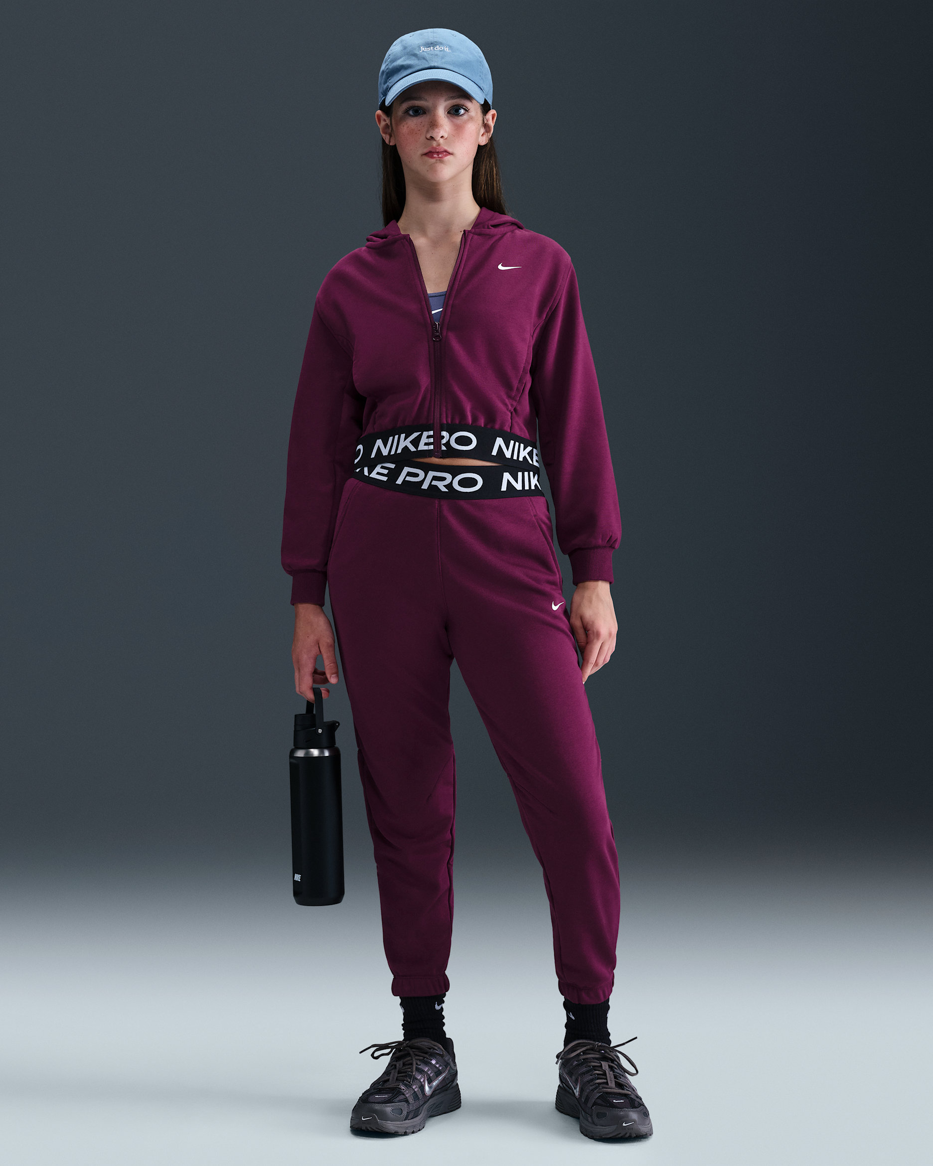 Nike Pro Fleece Older Kids' (Girls') Dri-FIT Joggers - Bordeaux/Bordeaux/Black/White