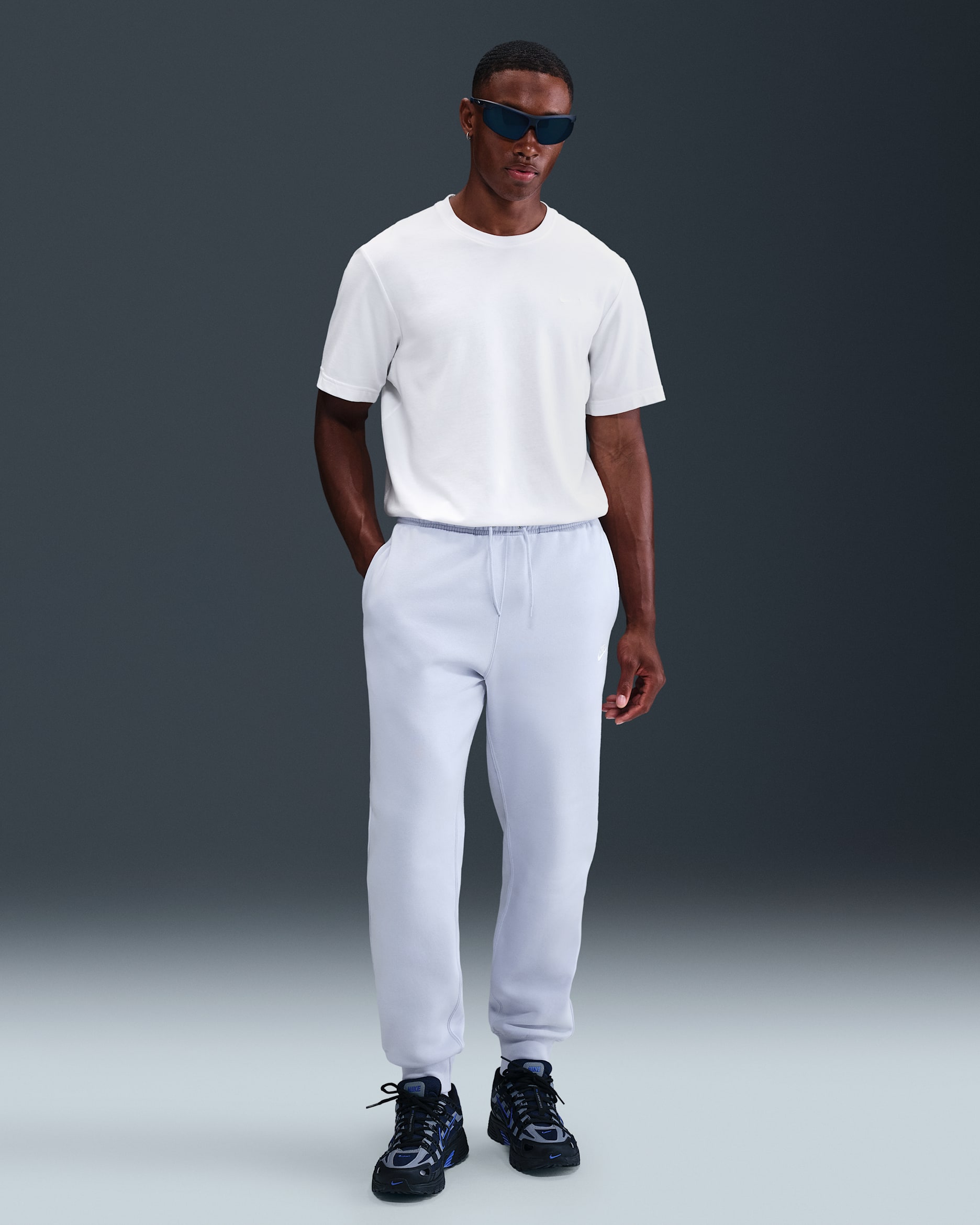 Nike Club joggingbroek voor heren - Ghost/Ghost/Wit