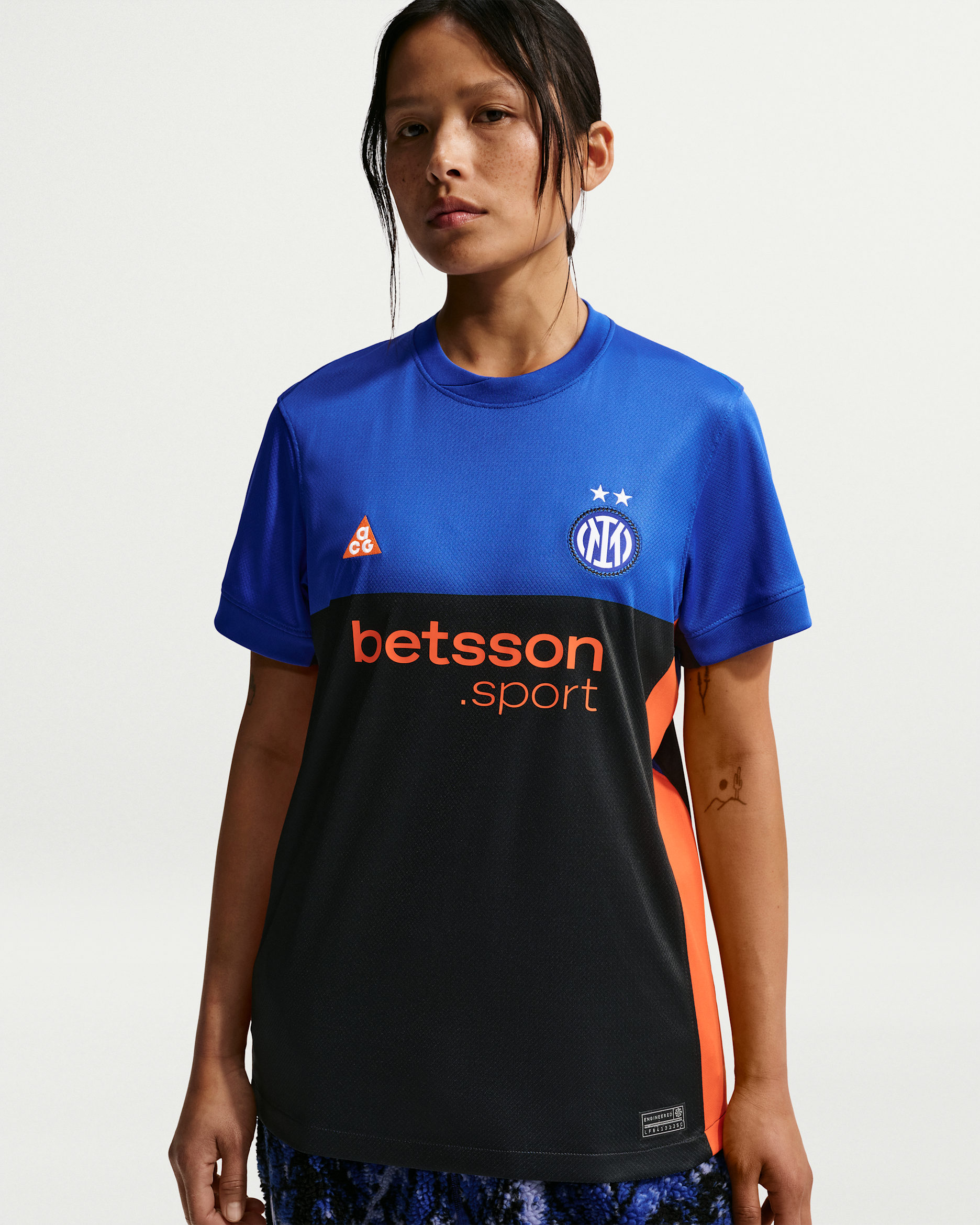 Inter Milan 2026 Stadium SE Nike ACG Dri-FIT Kadın Futbol Taraftar Forması - Hyper Blue/Siyah/Safety Orange