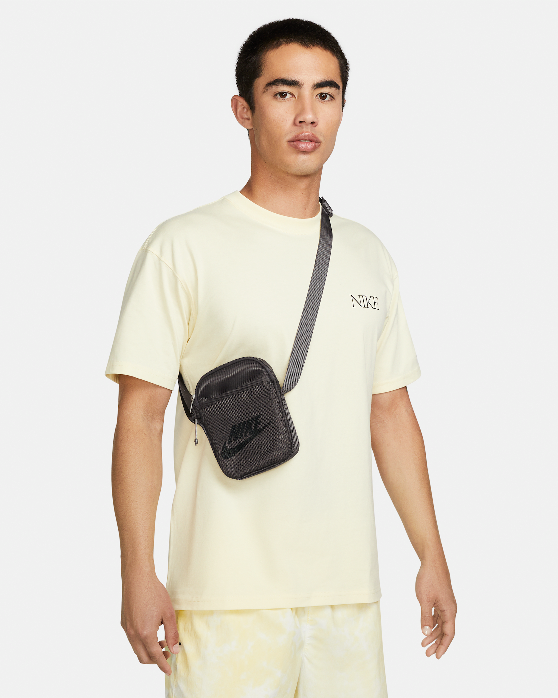 Nike Heritage Cross-Body Bag (Small, 1L) - Medium Ash/Medium Ash/Black