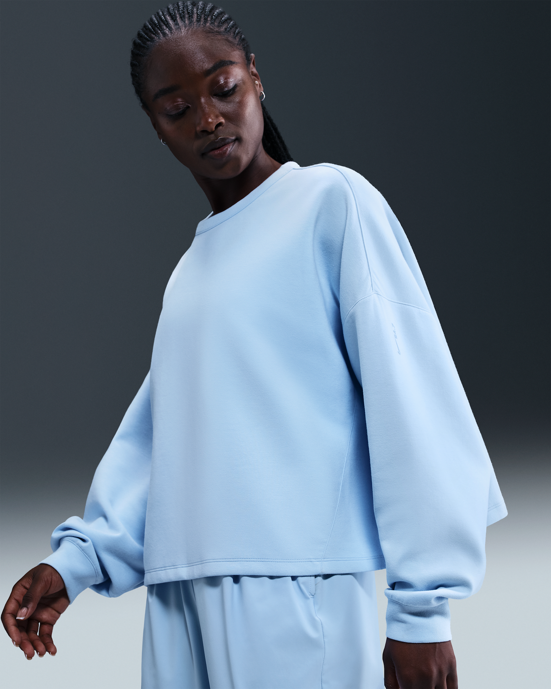 Playera Dri-FIT oversized de cuello redondo para mujer Nike 24.7 ImpossiblySoft - Azul celestino/Azul psíquico