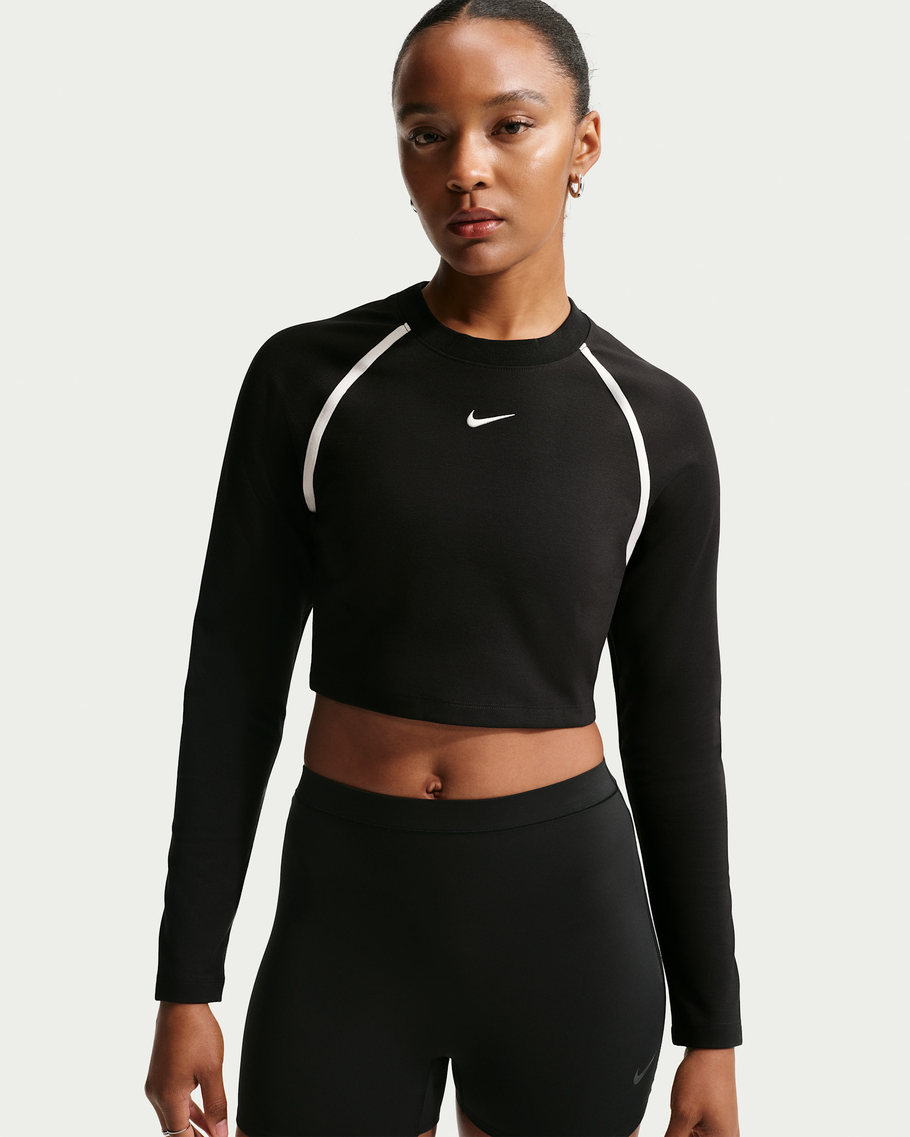 Nike Sportswear Women's Tight Long-Sleeve Cropped Top - Black/Black/Chalk/Chalk
