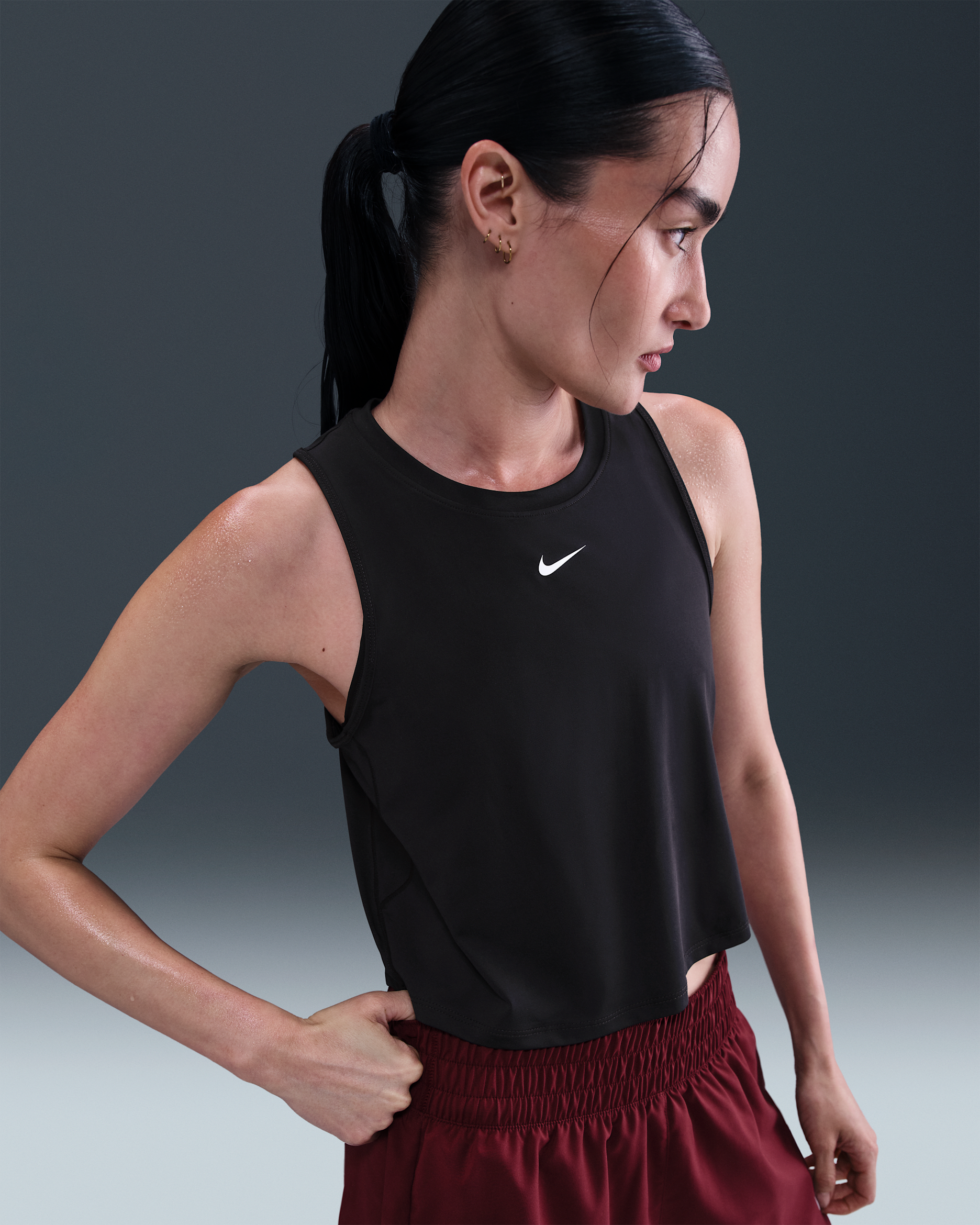 Nike One Classic Women's Dri-FIT Cropped Tank Top - Black/White