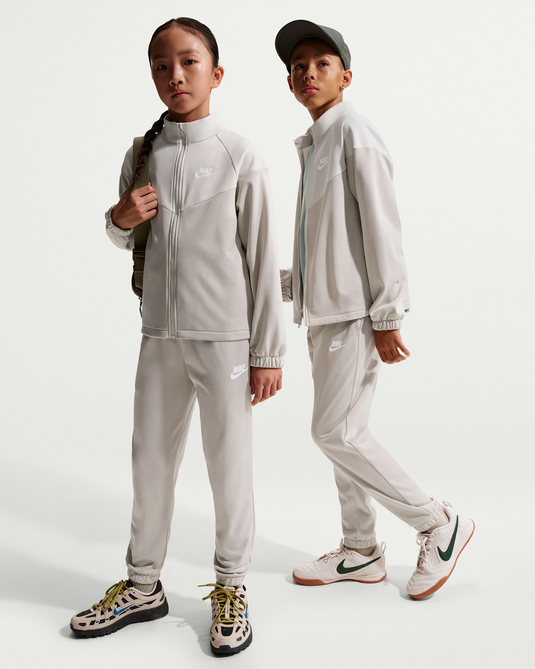 Survêtement Dri-FIT Nike Sportswear pour ado - Cream II/Light Bone/Blanc