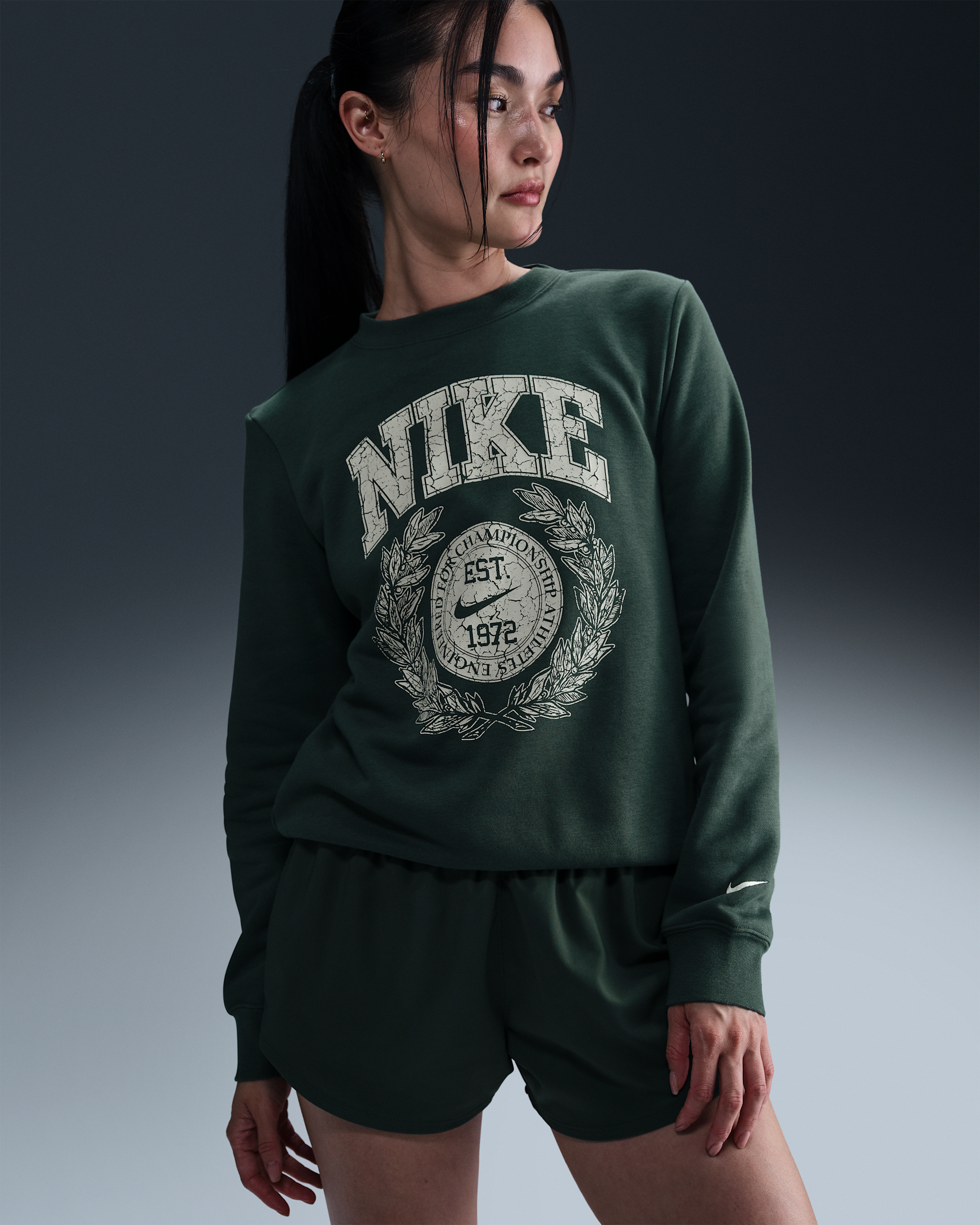 Nike Sportswear Club Fleece Women's Crew-Neck Sweatshirt - Vintage Green/Sea Glass