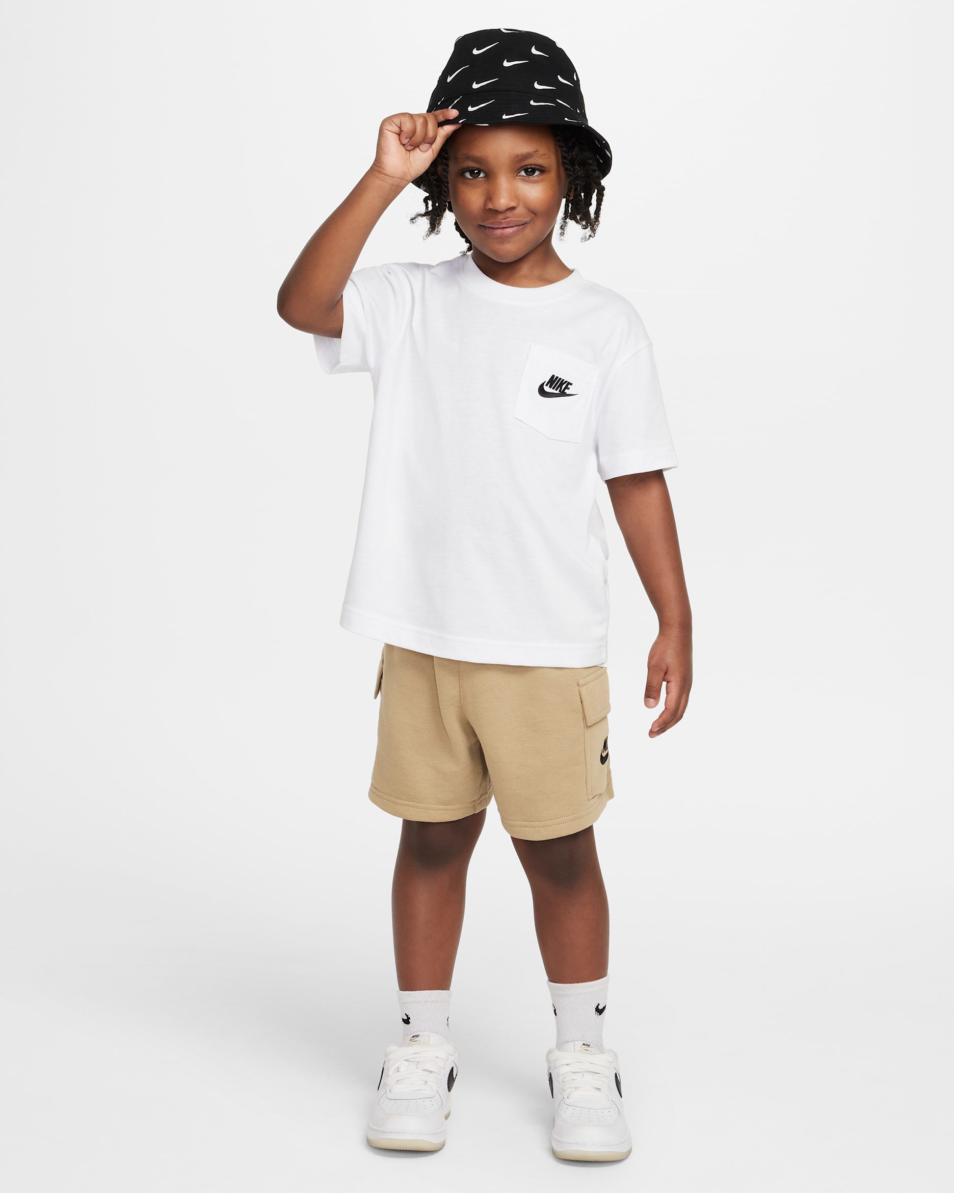 나이키 스포츠웨어 리틀키즈 포켓 티셔츠 앤 프렌치 테리 쇼츠 세트 - 파라슈트 베이지