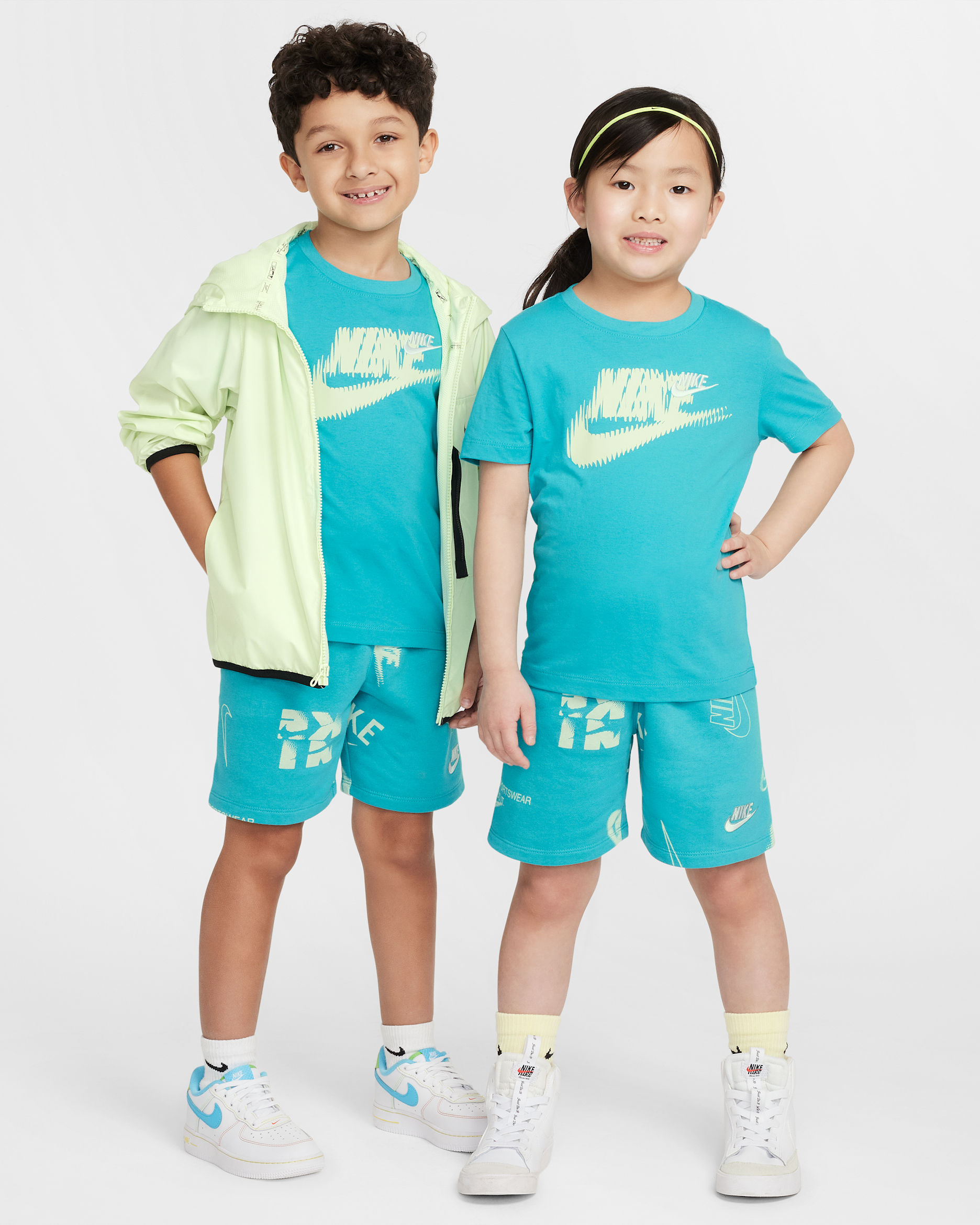 Conjunto de 2 piezas con shorts Energy Nike para preescolar - Cactus empolvado