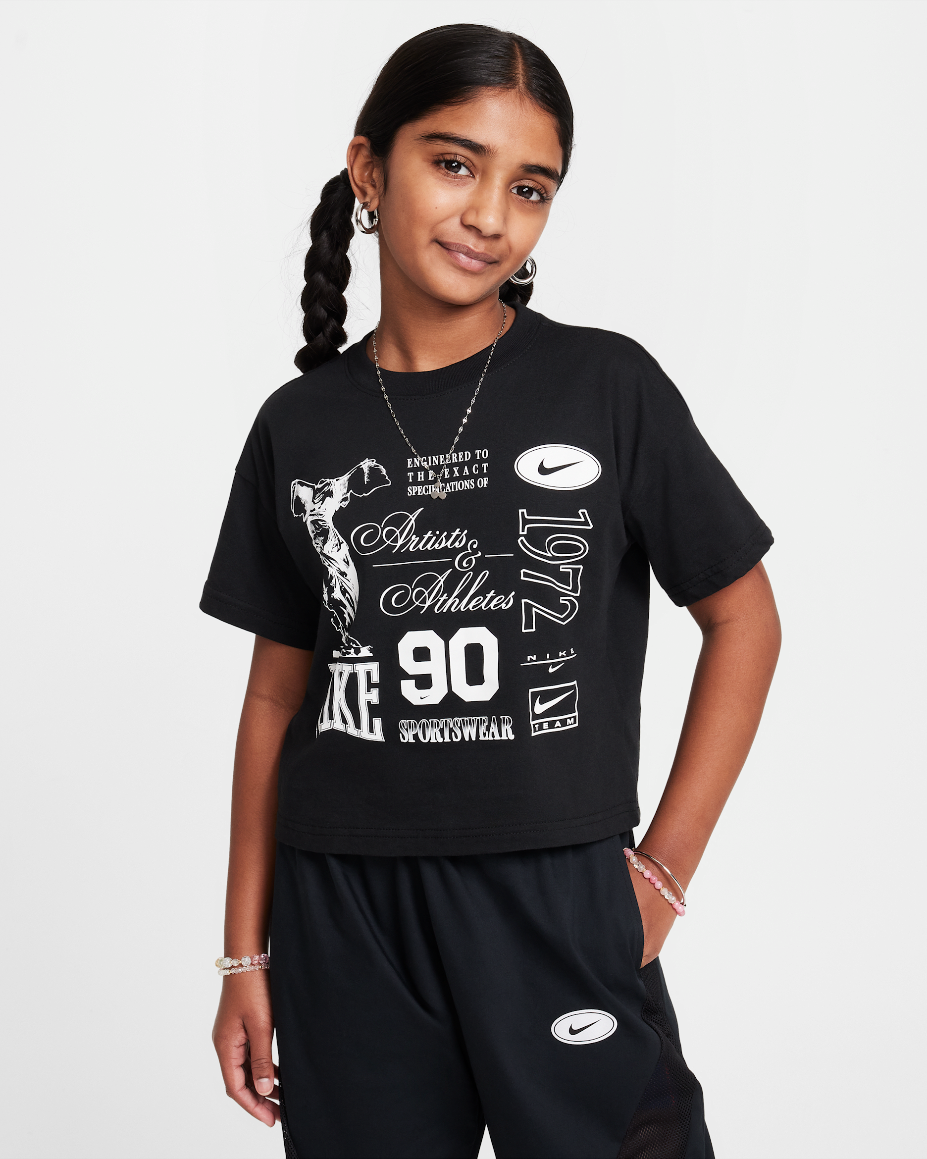 Nike Sportswear Older Kids' (Girls') T-Shirt - Black