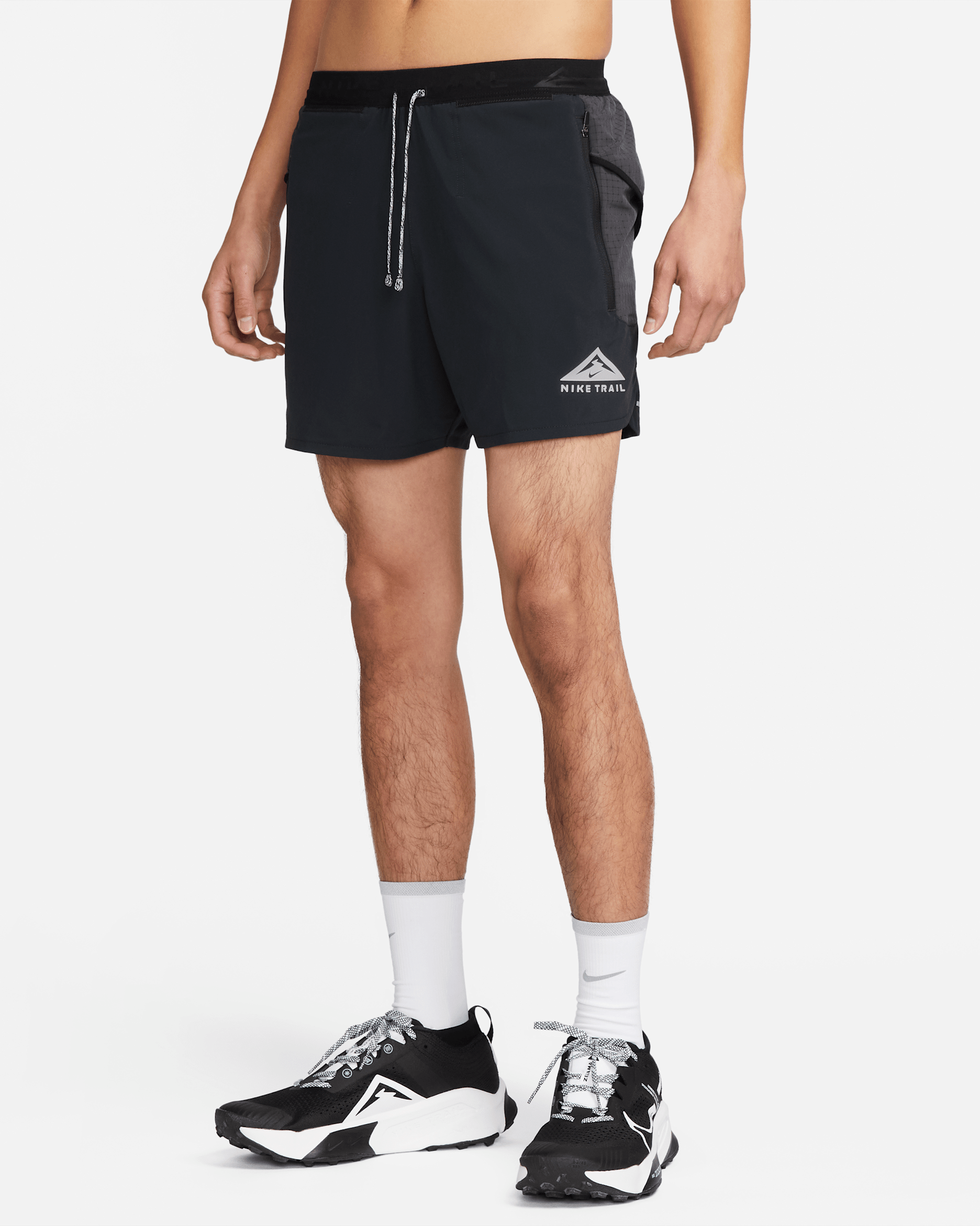 Nike Dri-FIT Men's 13cm (approx.) Brief-Lined Trail Shorts - Black/Dark Smoke Grey/White