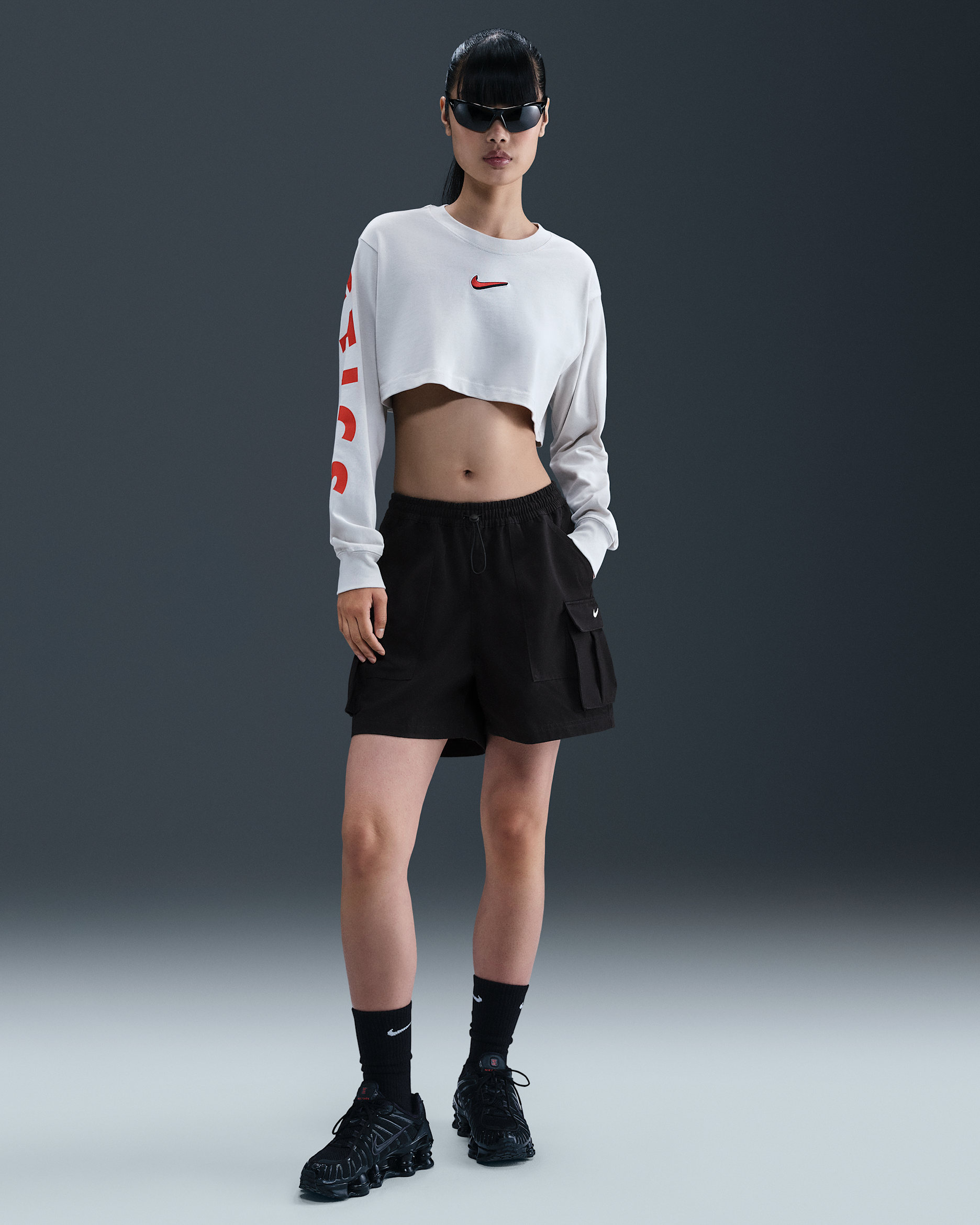 Nike Sportswear Women's Mid-Rise Loose 5" Cargo Shorts - Black/Sail