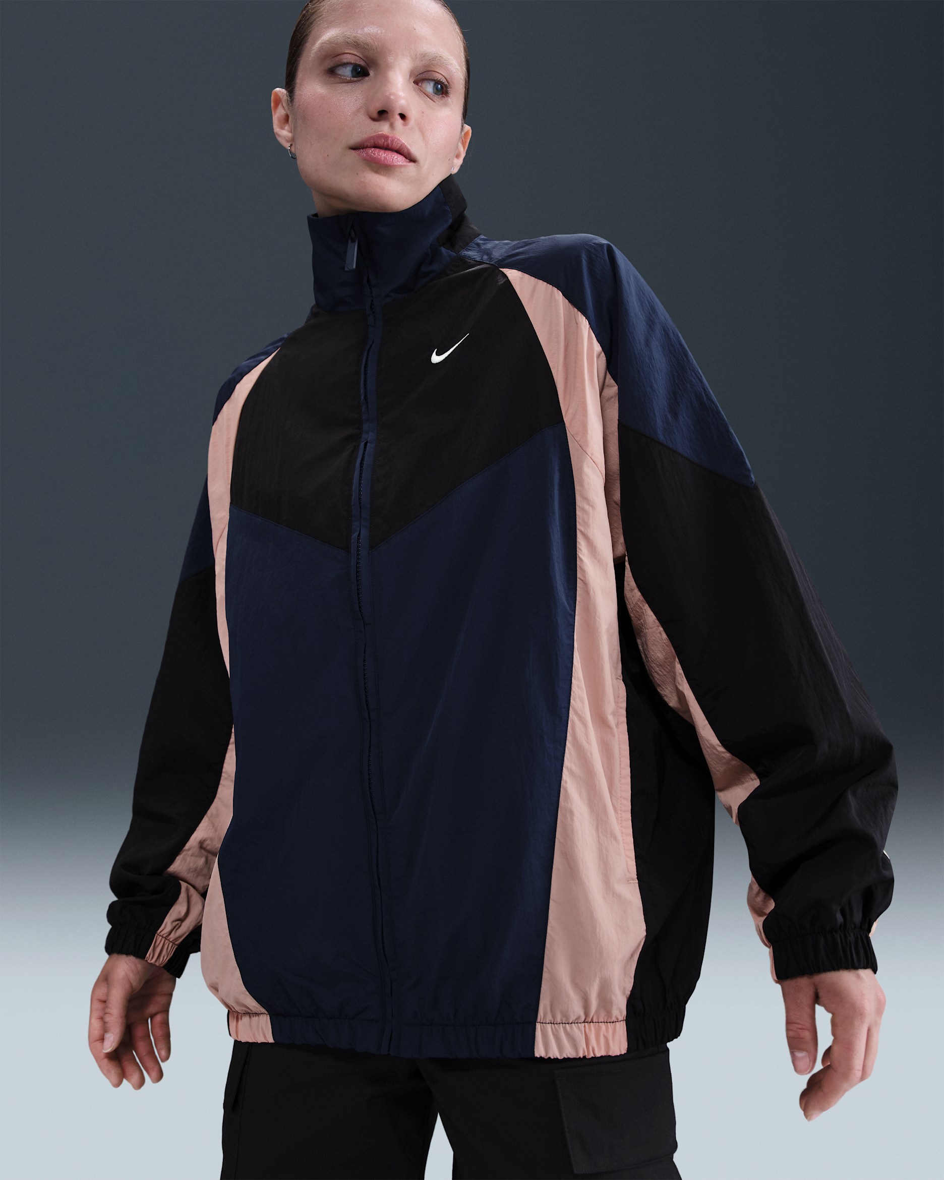 Γυναικείο τζάκετ φόρμας σε φαρδιά γραμμή Nike Sportswear - Midnight Navy/Μαύρο/Particle Pink/Sail