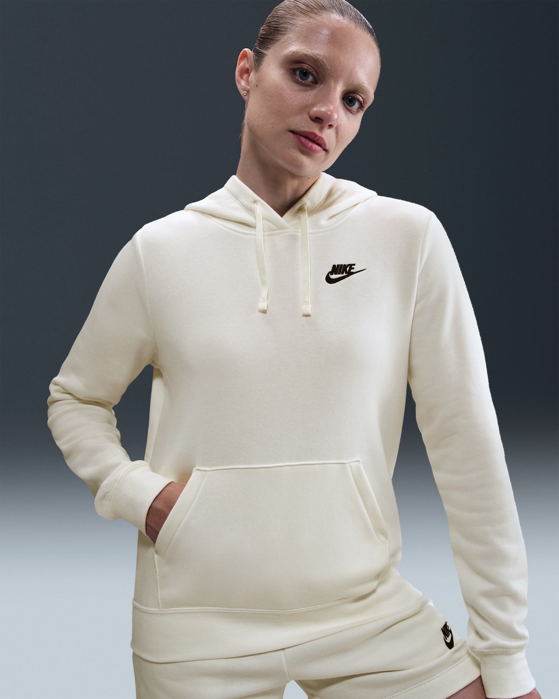 Nike Sportswear Club Fleece Women's Pullover Hoodie - Sail/Black