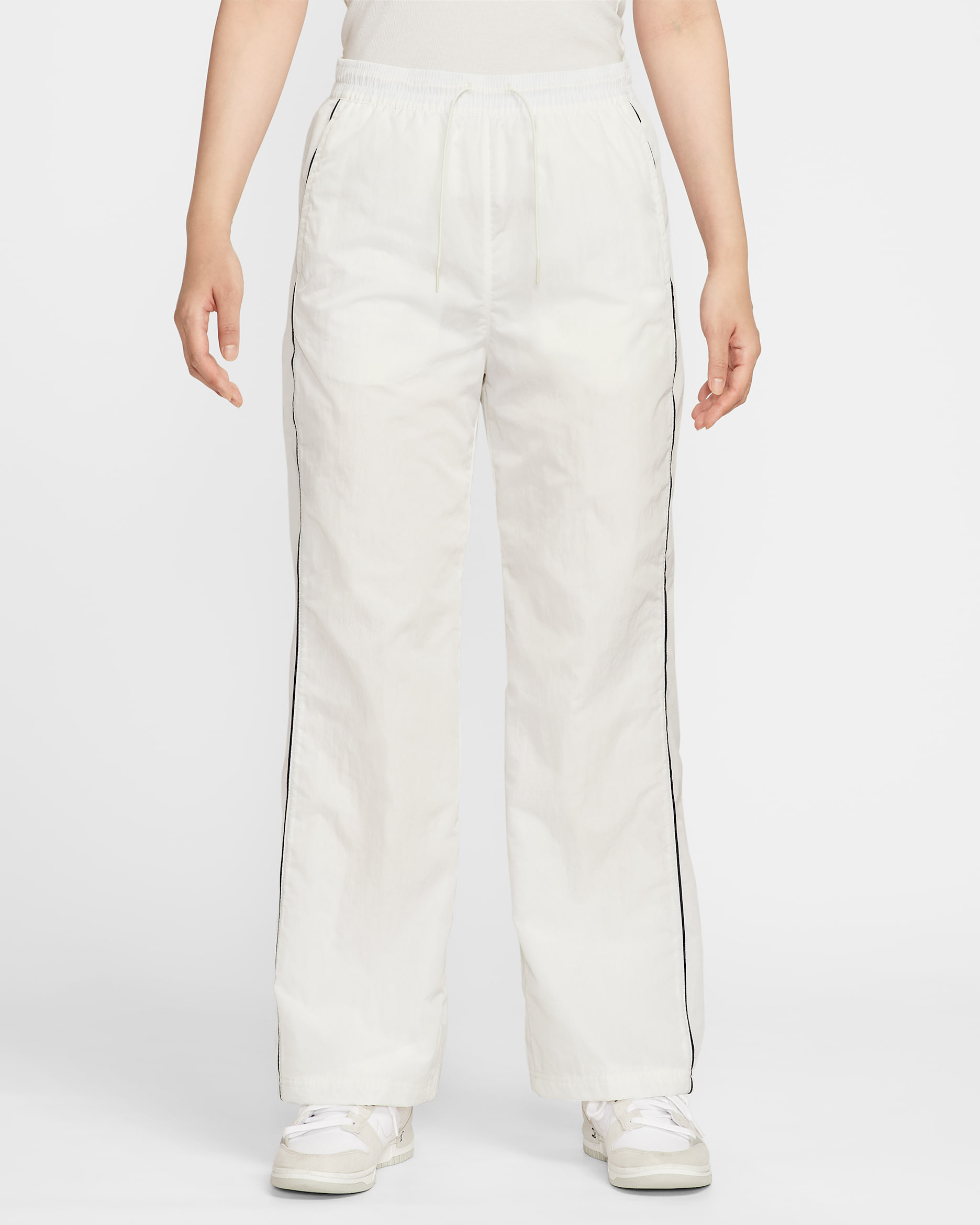 나이키 윈드러너 여성 하이웨이스트 우븐 오픈 헴 팬츠 - 세일/미드나이트 네이비/블랙