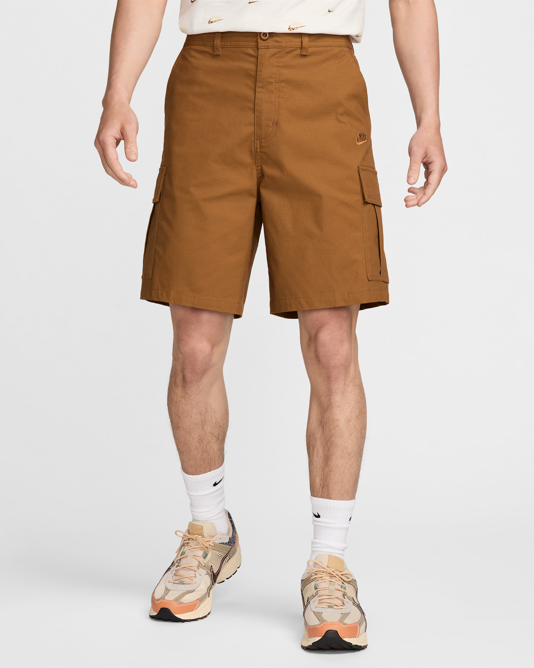 Nike Club Men's Woven Cargo Shorts - Light British Tan/Light British Tan