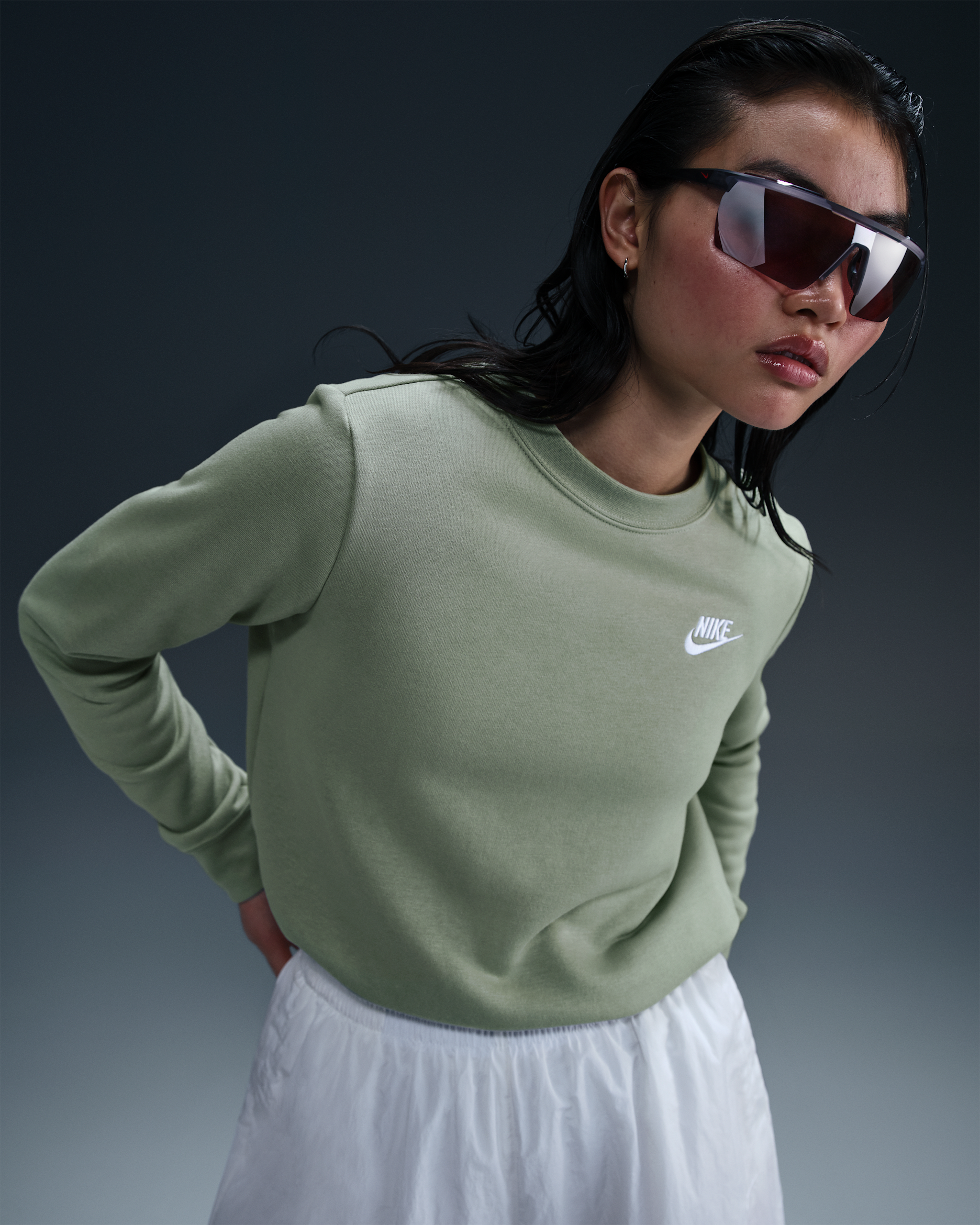 Nike Sportswear Club Fleece Women's Crew-Neck Sweatshirt - Jade Horizon/White