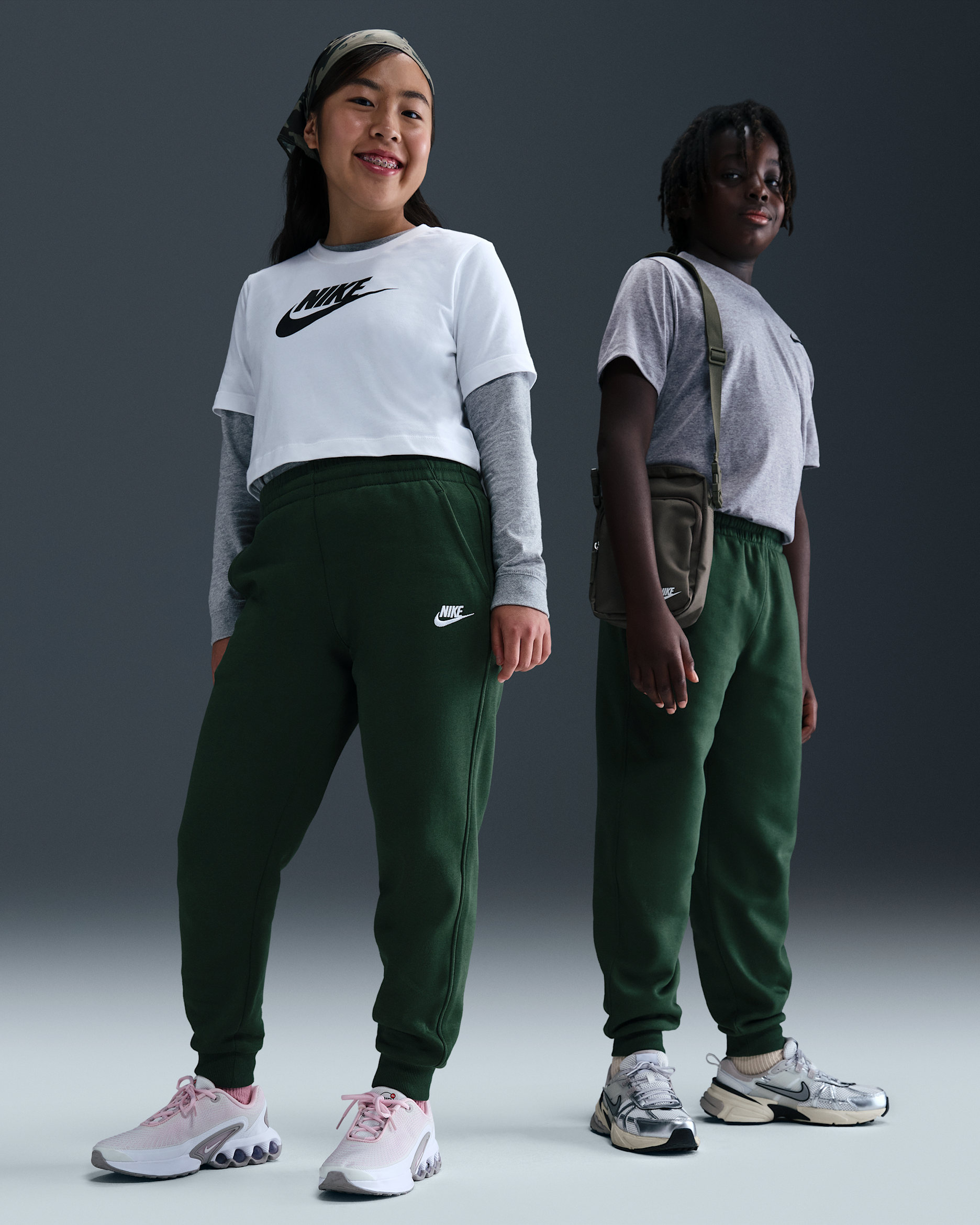 Nike Sportswear Club Fleece Big Kids' Joggers (Extended Size) - Fir/White