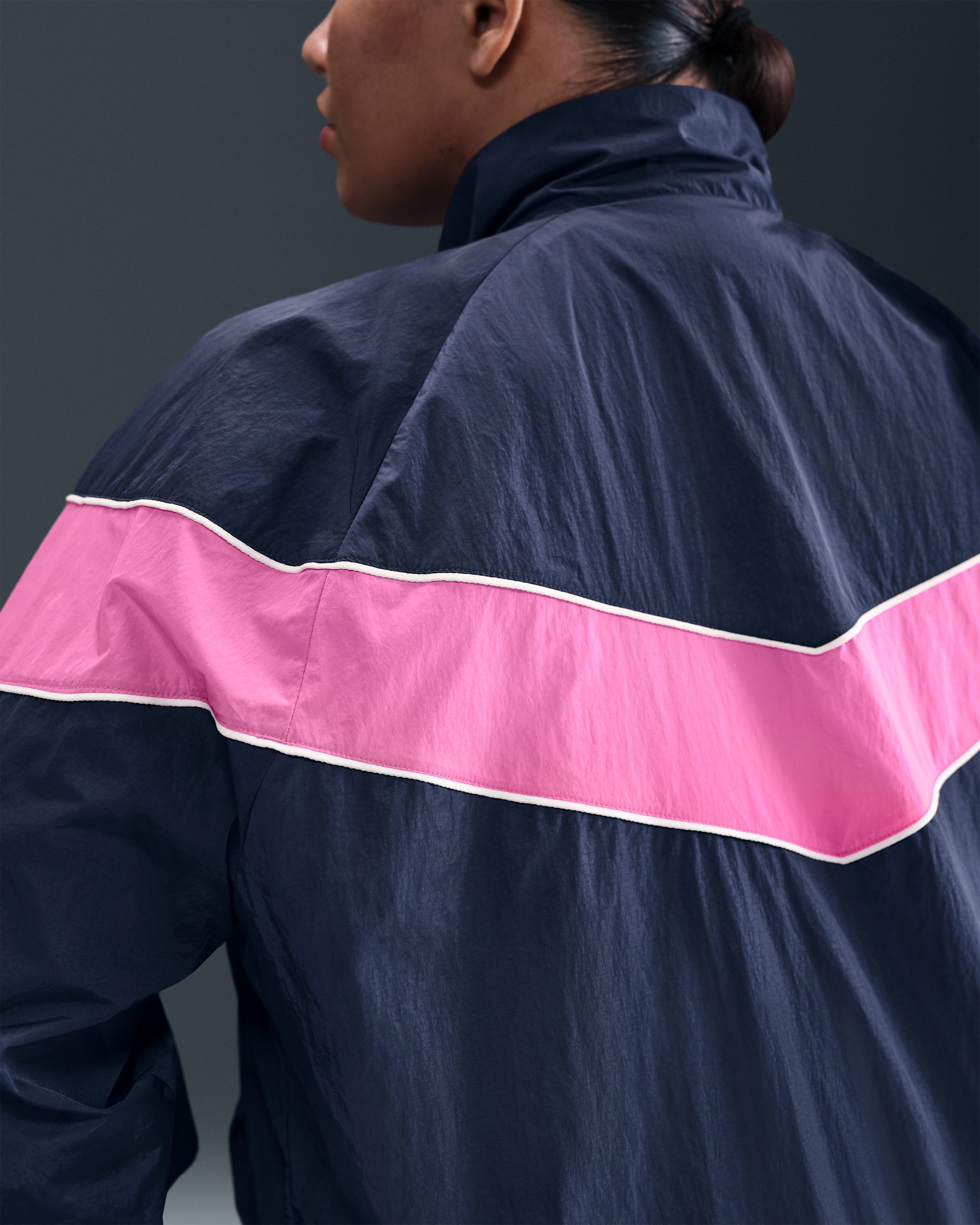 Nike Windrunner Women's Loose UV Woven Full-Zip Jacket (Plus Size)