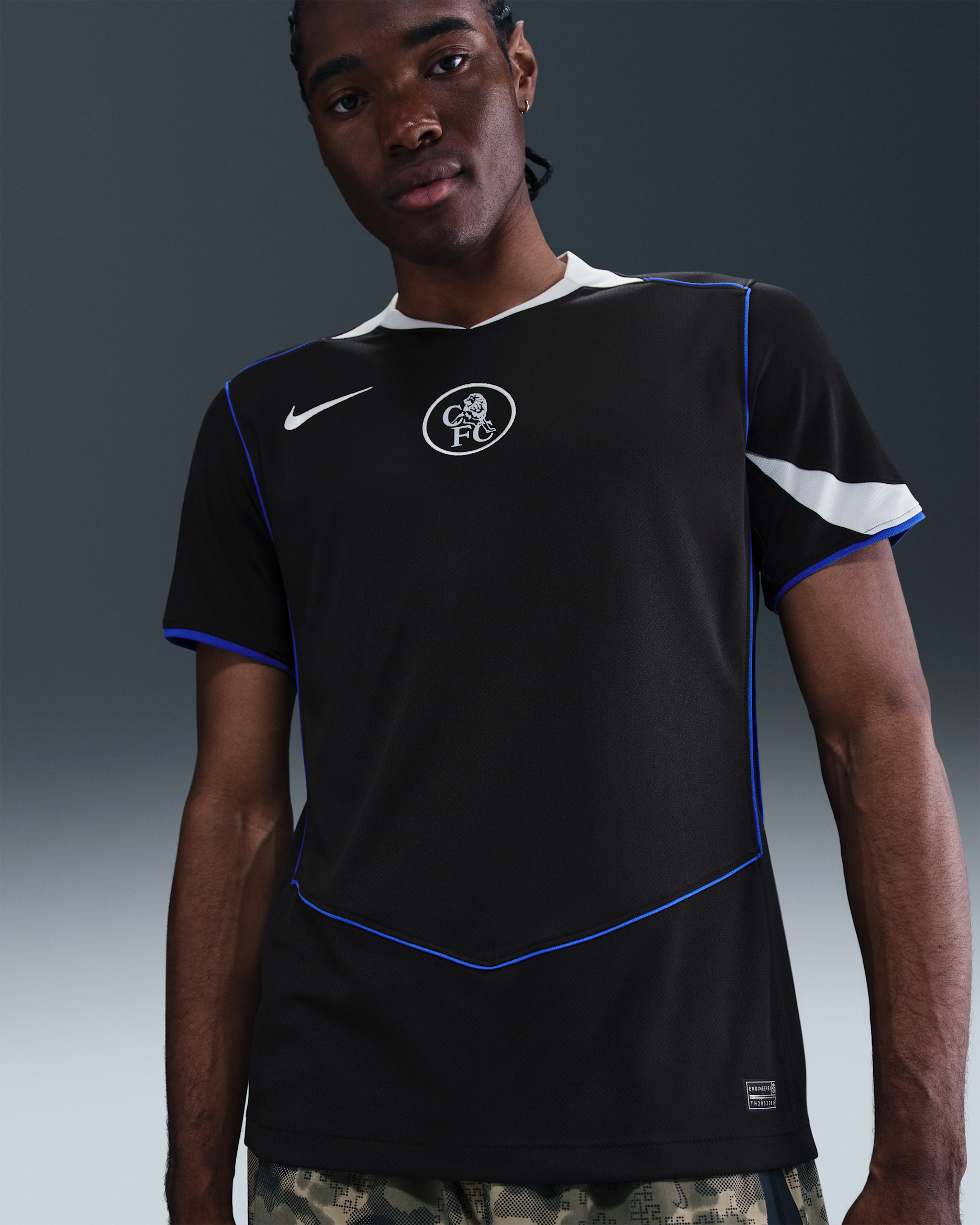 Jersey de fútbol Nike Dri-FIT Replica del Chelsea FC alternativo 2025/26 Stadium para hombre - Negro/Plata campo/Royal juego/Plata campo