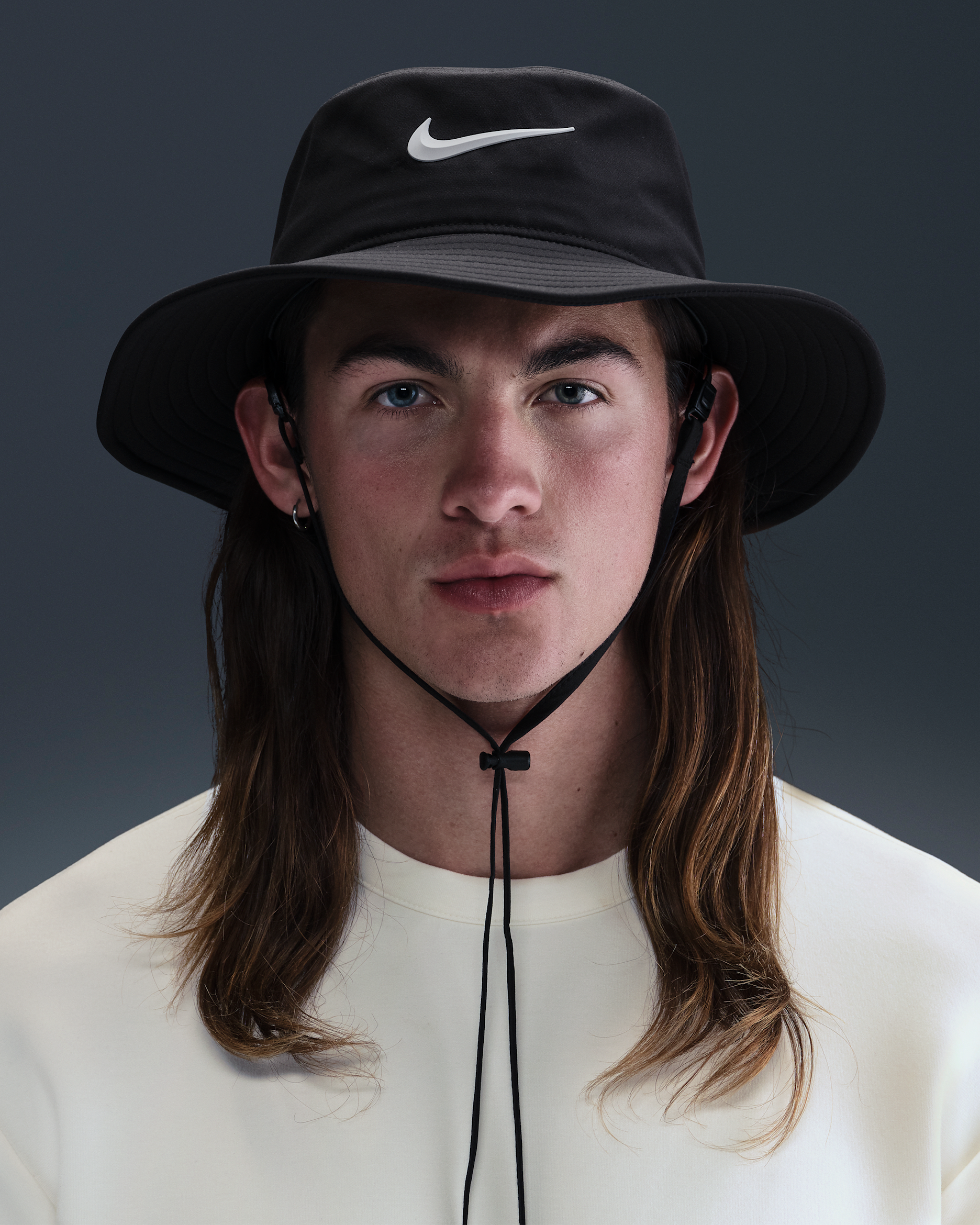 Nike Apex Dri-FIT Bucket Hat - Black/Light Smoke Grey