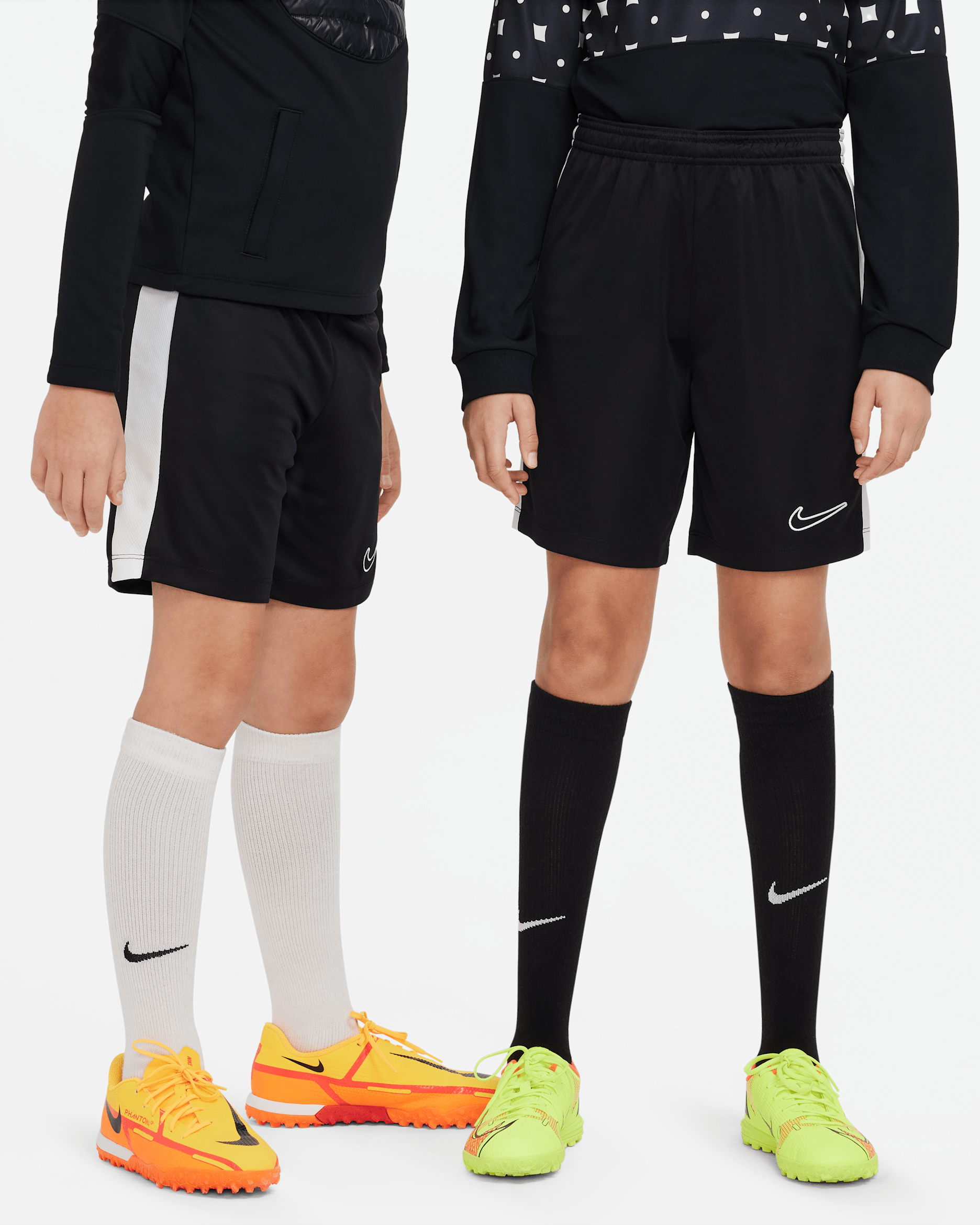 Nike Dri-FIT Academy Çocuk Futbol Şortu - Siyah/Beyaz/Siyah/Beyaz