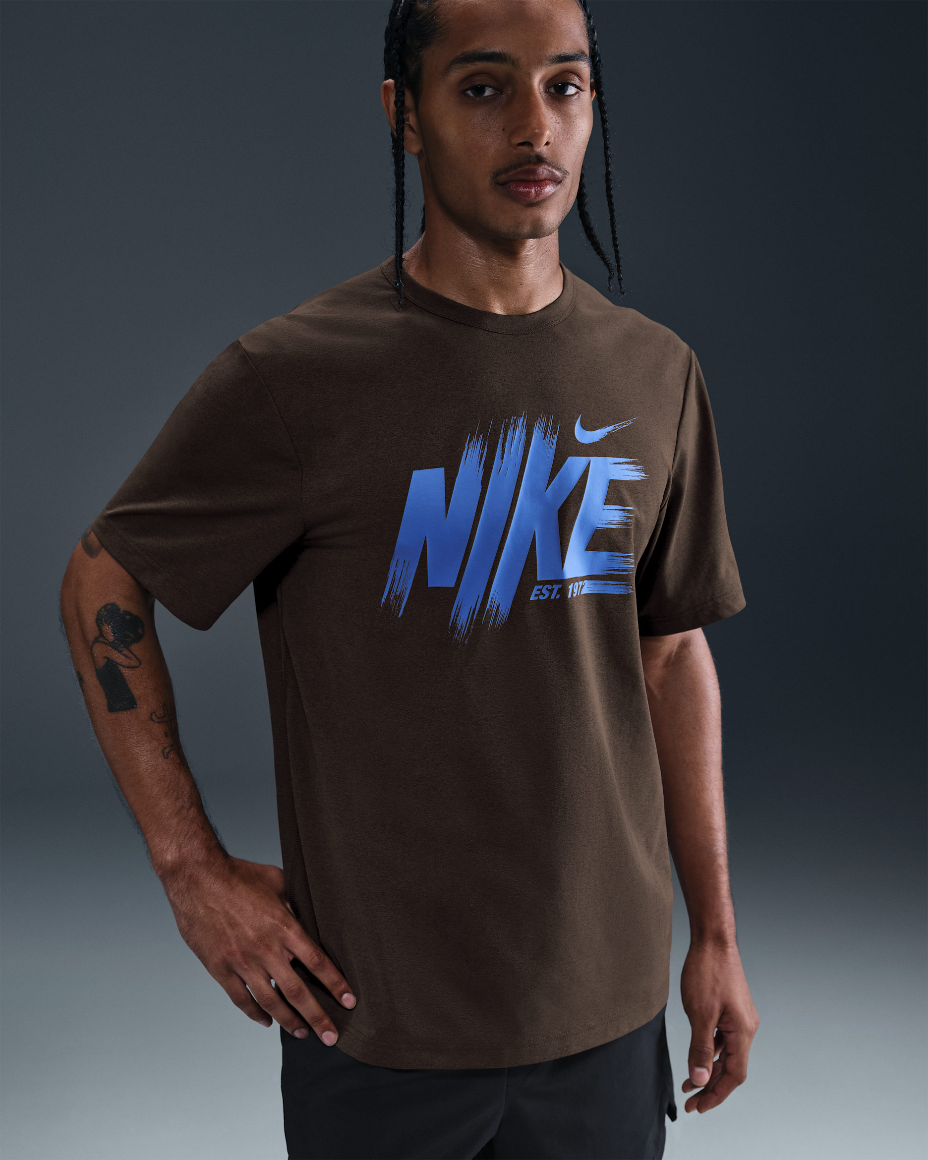 Nike Hyverse Men's Dri-FIT UV Training Top - Baroque Brown/Comet Blue