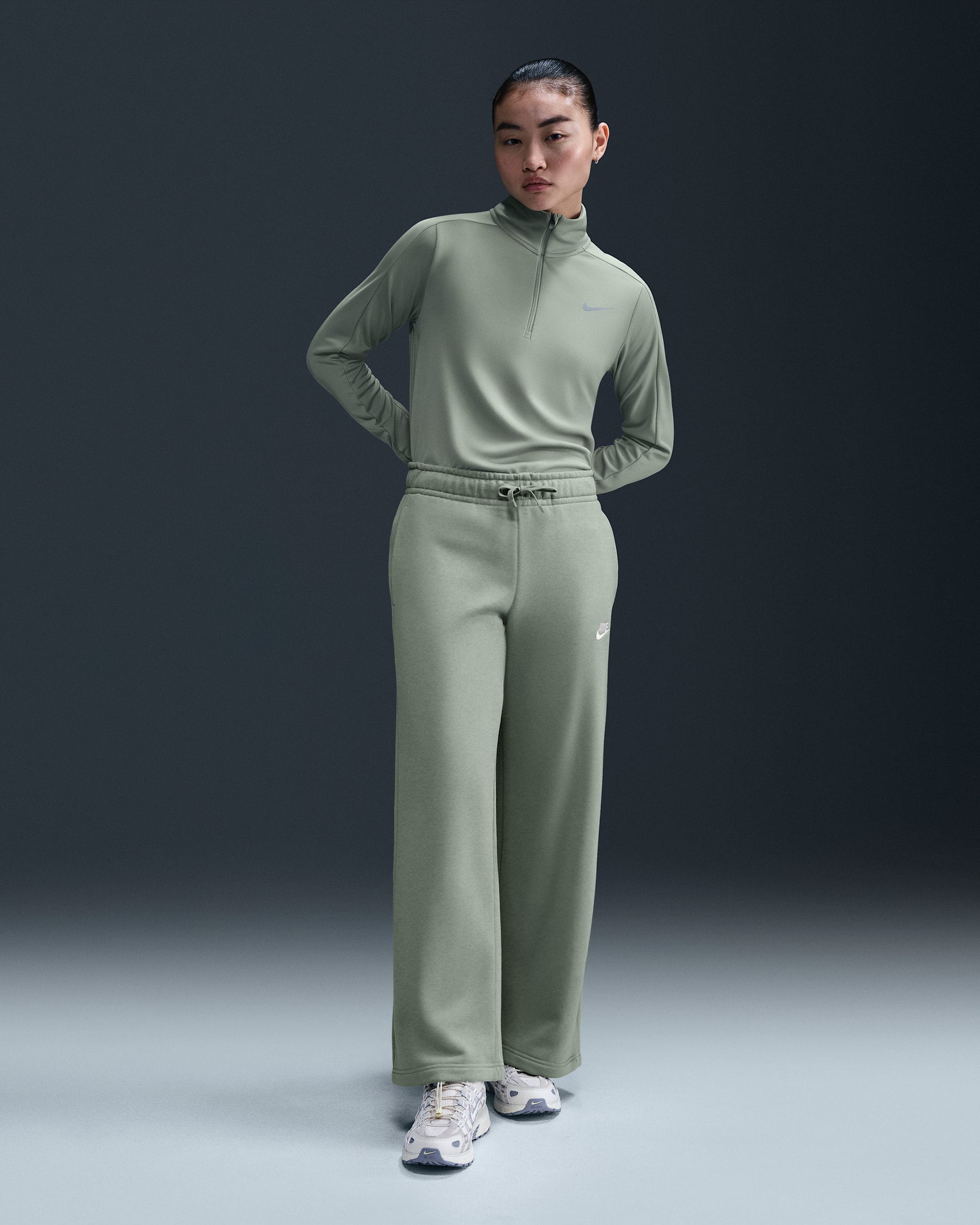 ナイキ スポーツウェア クラブ フリース ウィメンズ ミッドライズ ワイドレッグ スウェットパンツ - ジェイドホライズン/ホワイト