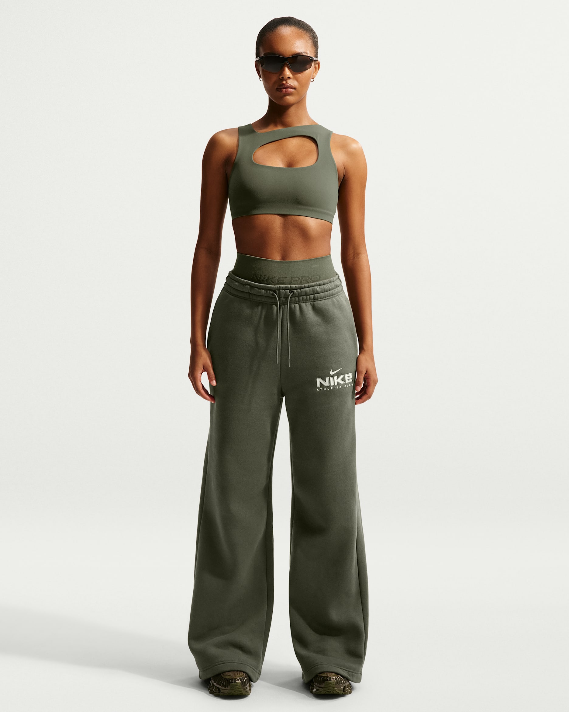 Nike Sportswear Women's High-Waisted Fleece Trousers - Cargo Khaki