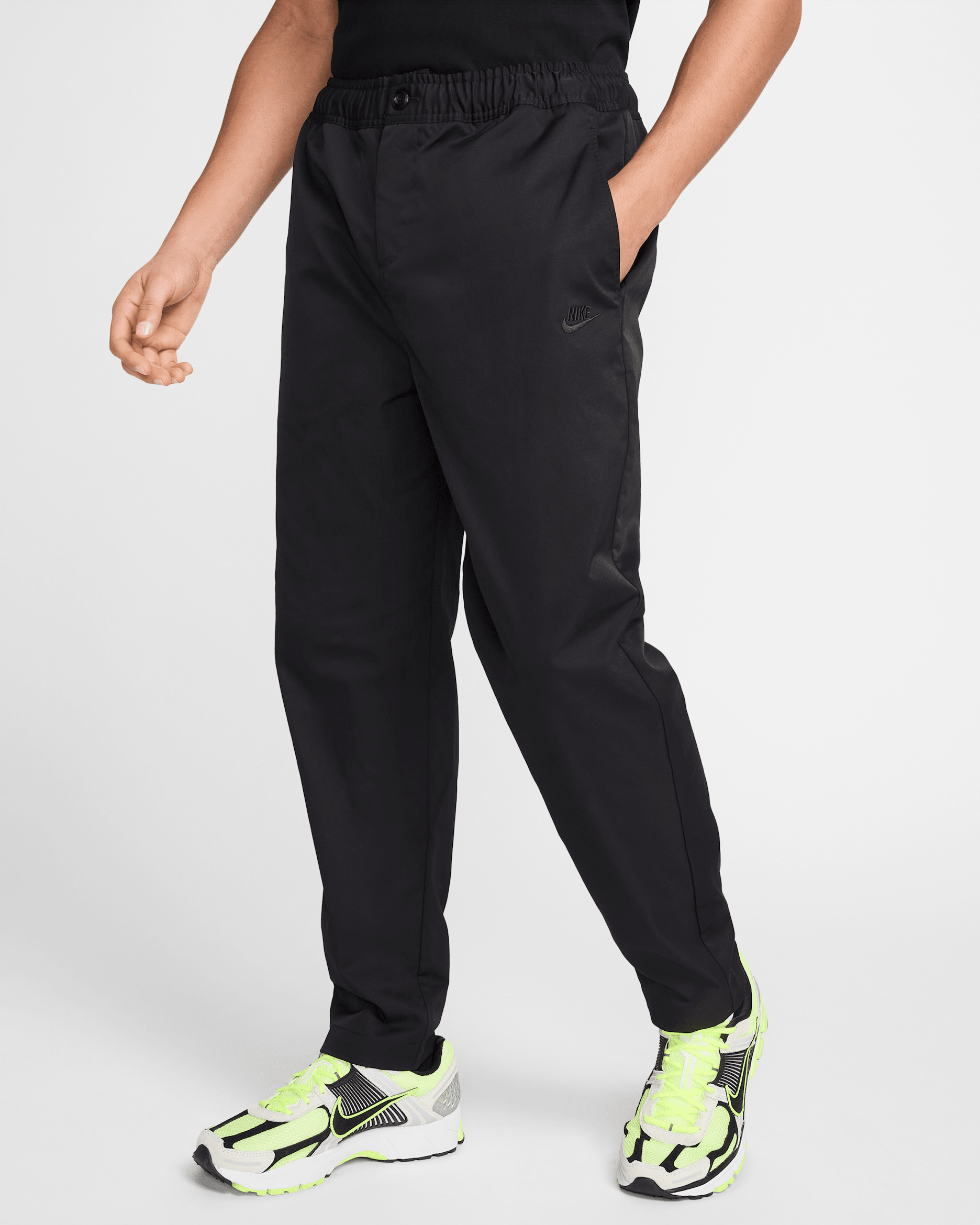 Nike Club Men's Woven Tapered Pants - Black/Black