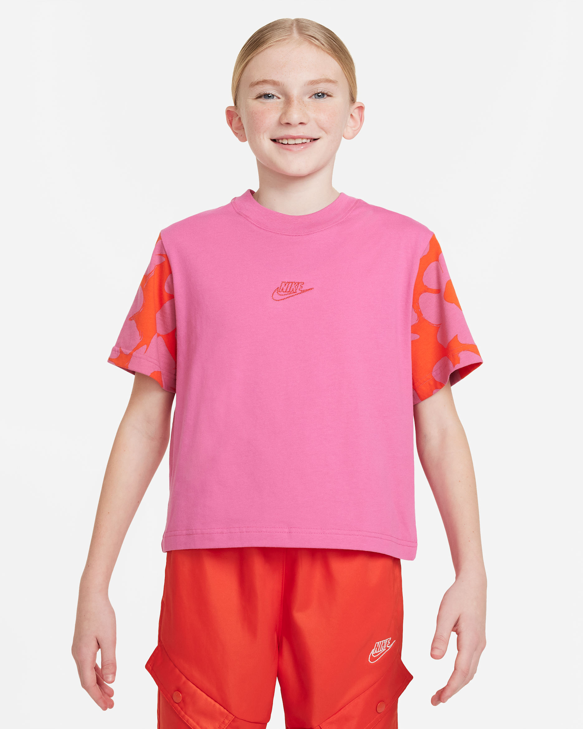 Nike Sportswear Older Kids' (Girls') Boxy T-Shirt - Alchemy Pink