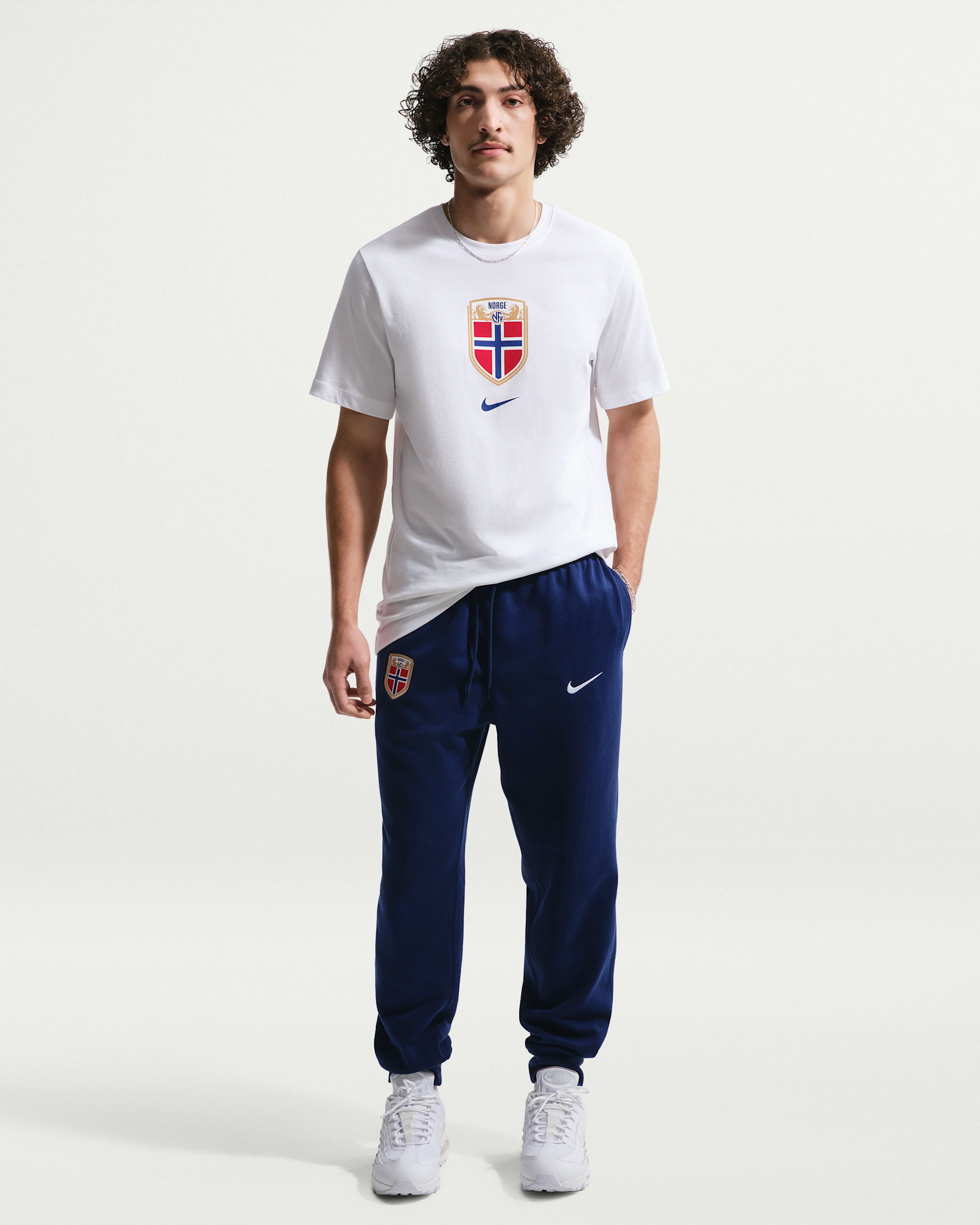 Norway Club Men's Nike Soccer French Terry Joggers - Blue Void/White