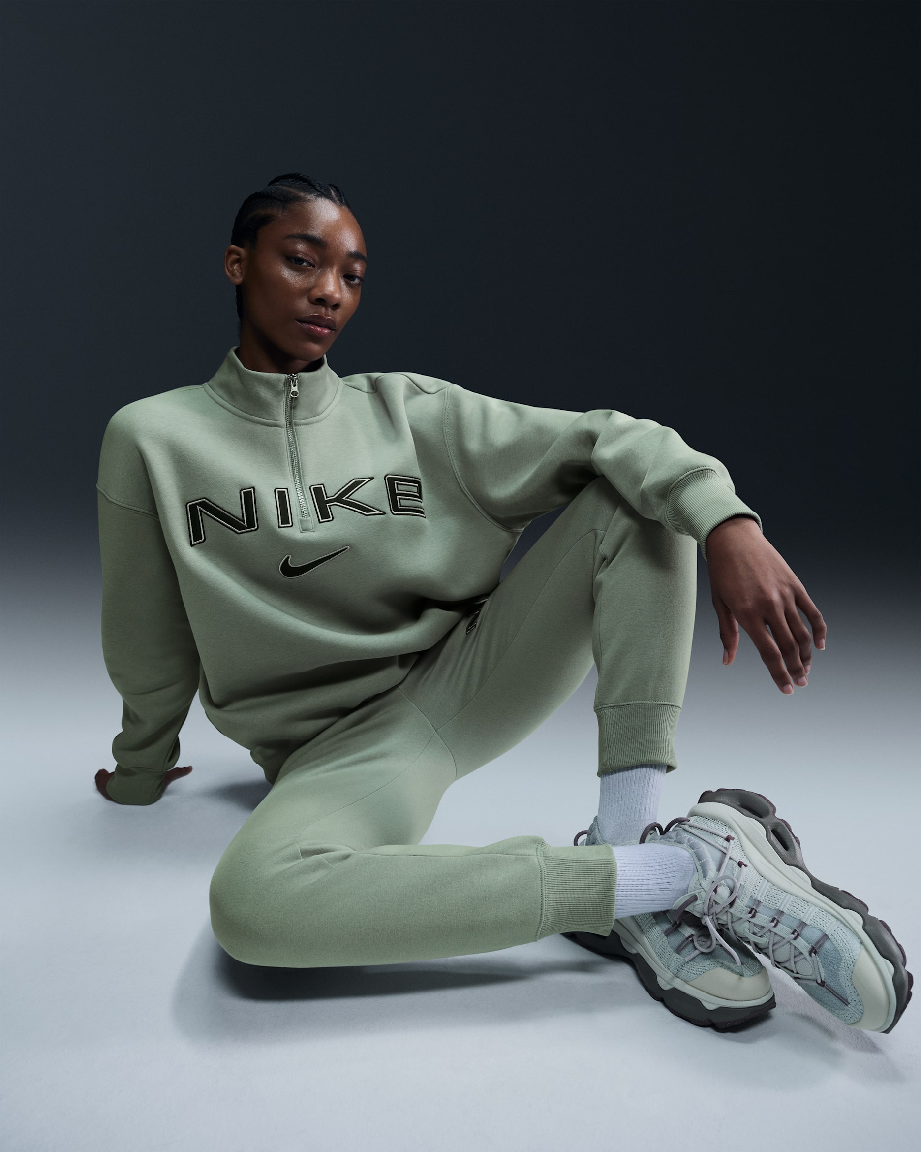 Nike Sportswear Phoenix Fleece Women's Oversized 1/4-Zip Logo Top