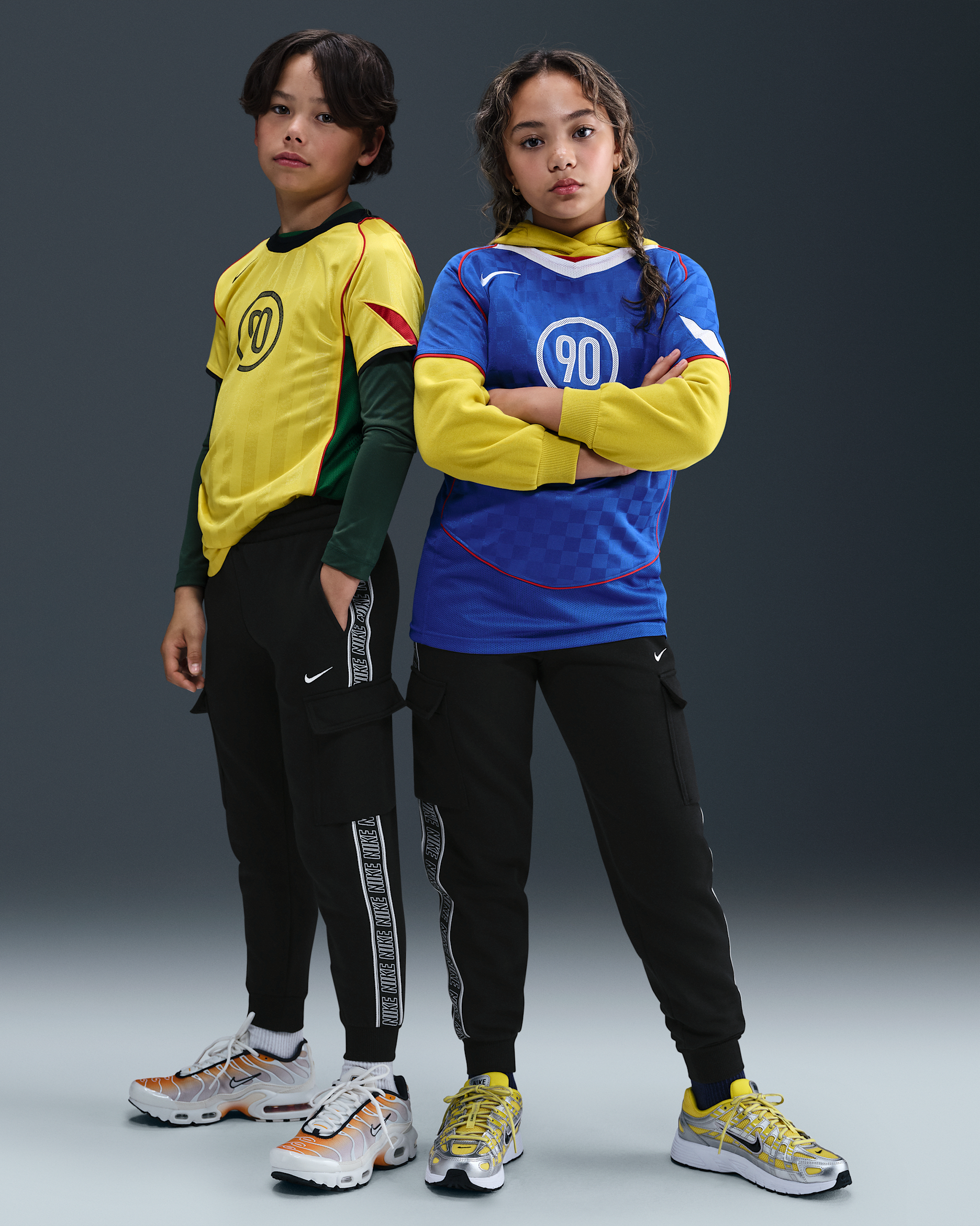 Nike Sportswear Club Fleece Older Kids' Cargo Trousers - Black/Black/Black/White