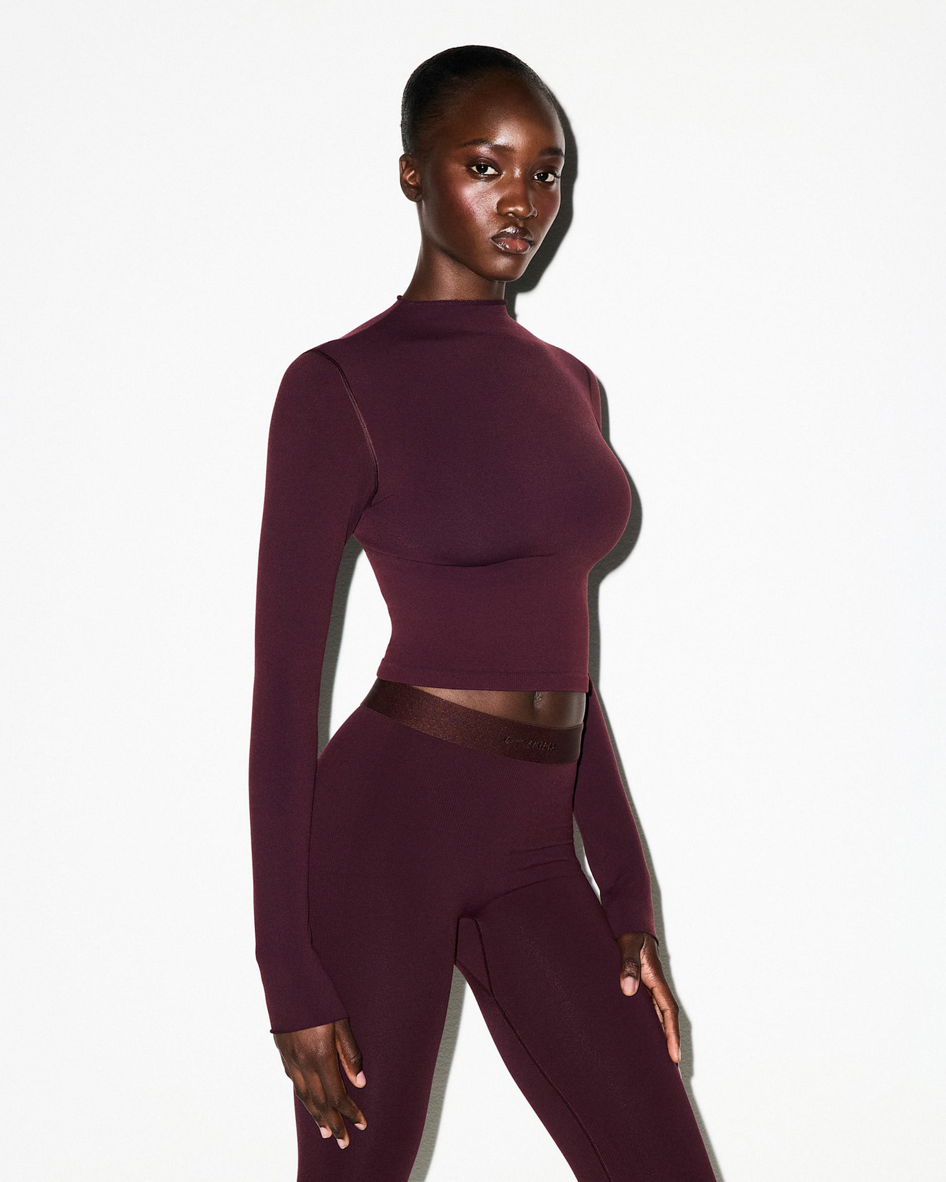 NikeSKIMS Vintage Seamless Women's Mock-Neck Crop Top