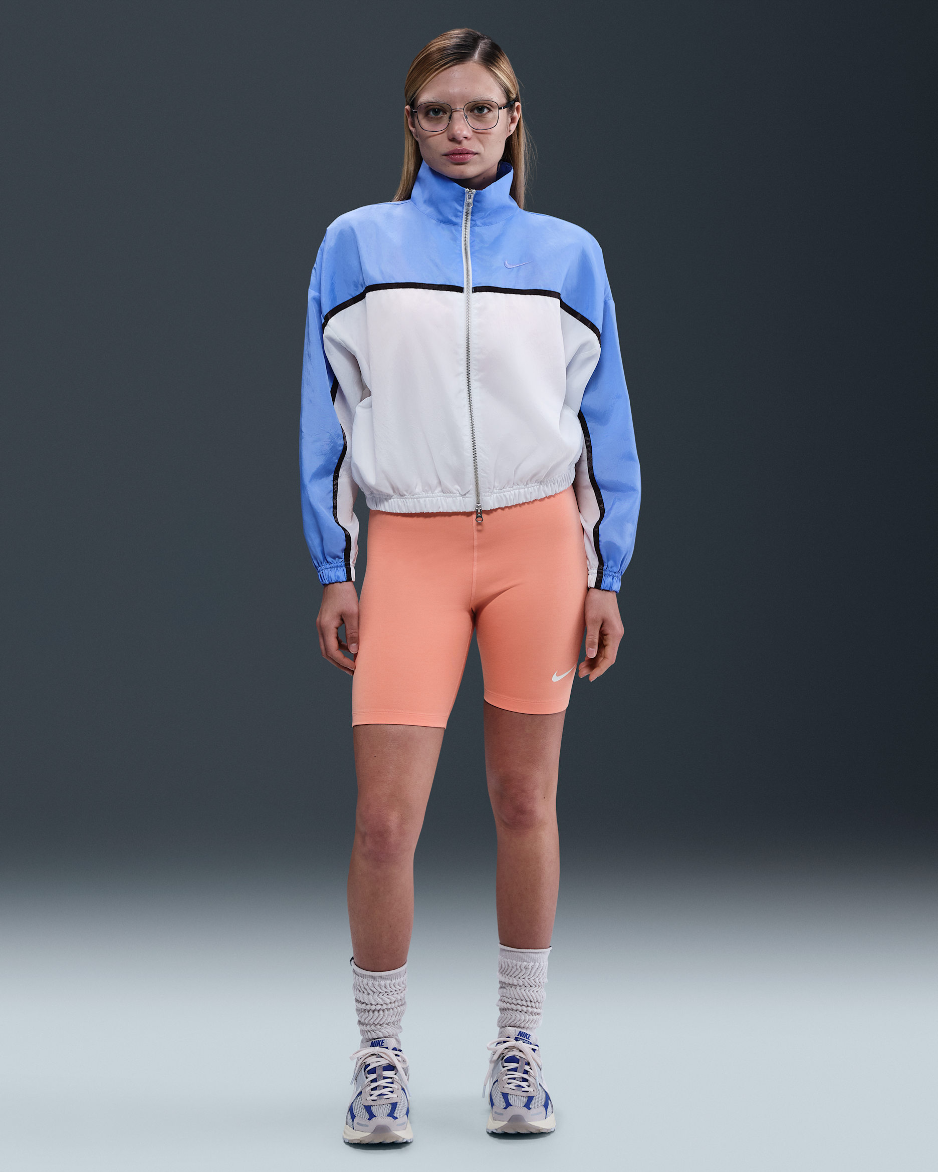 Nike Sportswear Classic Women's High-Waisted 8" Biker Shorts - Apricot Agate/Sail