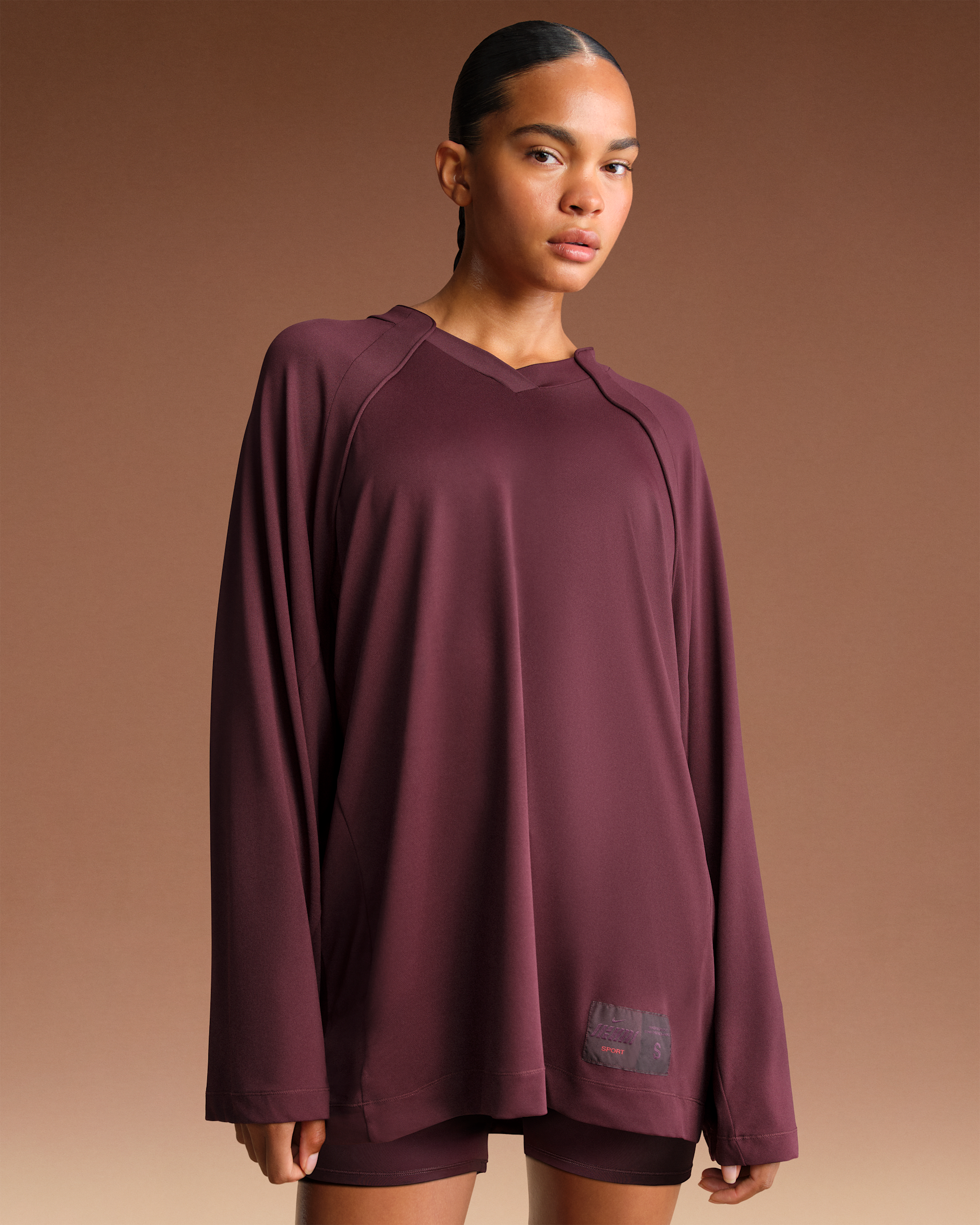 NikeSKIMS Airy Women's Oversized V-Neck Long-Sleeve Top - NSKM CURRANT