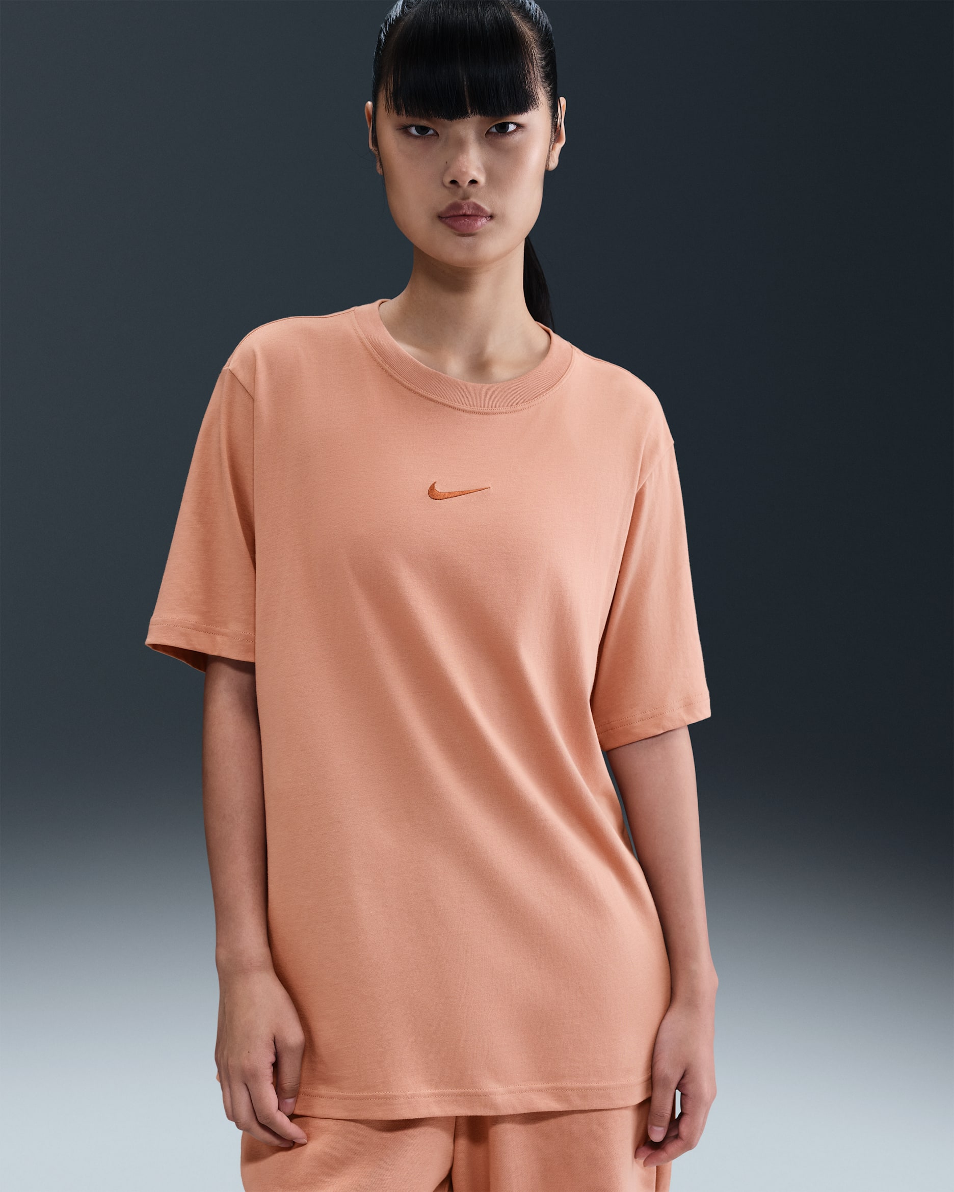 Nike Sportswear Women's T-Shirt - Rose Gold/Dark Russet