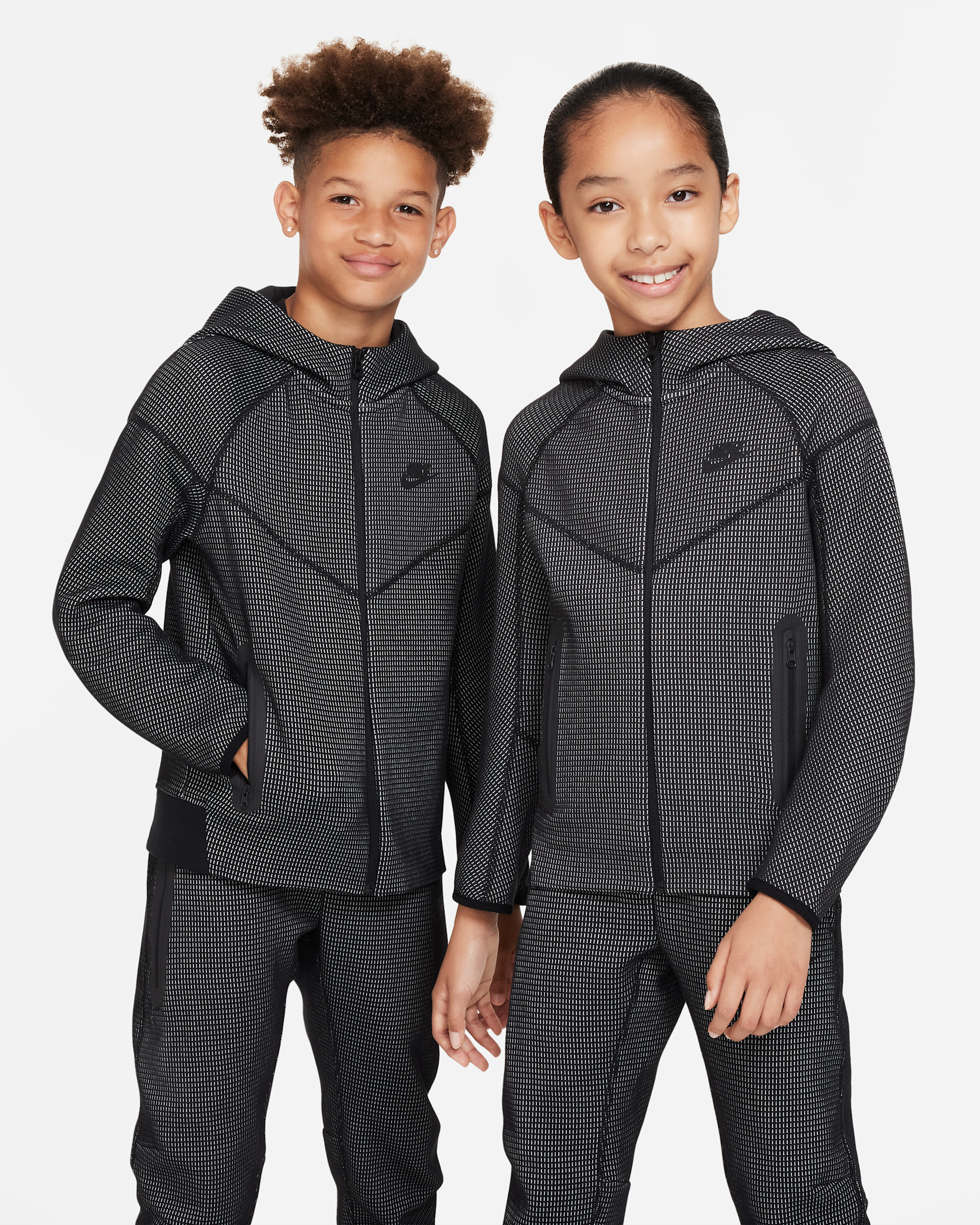 ナイキ スポーツウェア テック フリース ジュニア (ボーイズ) ウィンタライズド フルジップ パーカー - ブラック/ライトスモークグレー/ブラック