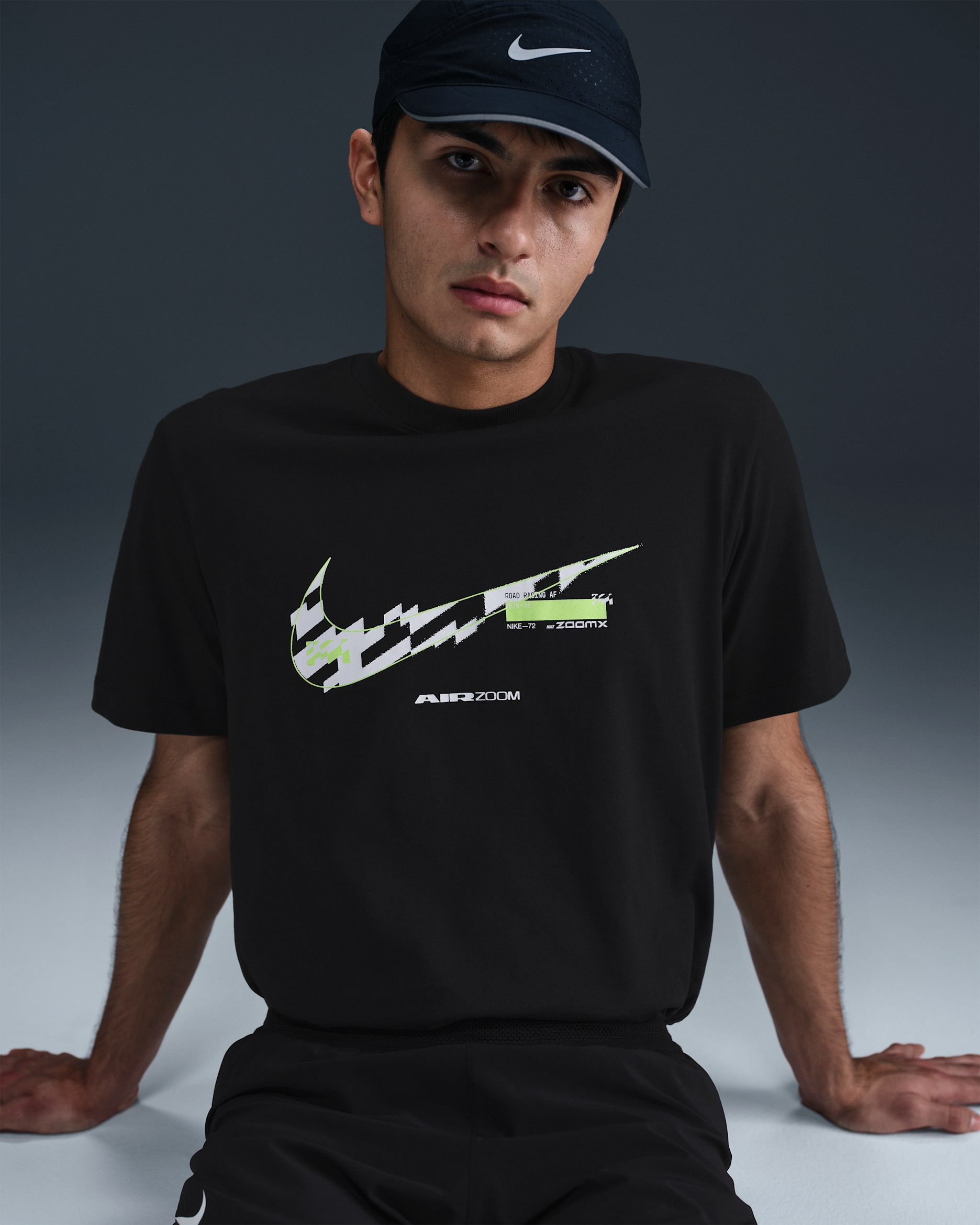 Löpar-t-shirt Nike för män - Svart