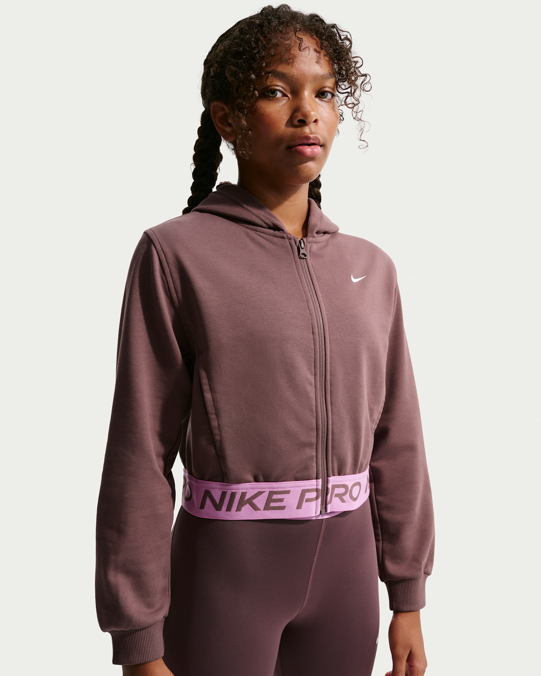 Sudadera con gorro Dri-FIT de cierre completo para niña talla grande Nike Pro Fleece - Tatuaje/Tatuaje/Magenta claro/Blanco