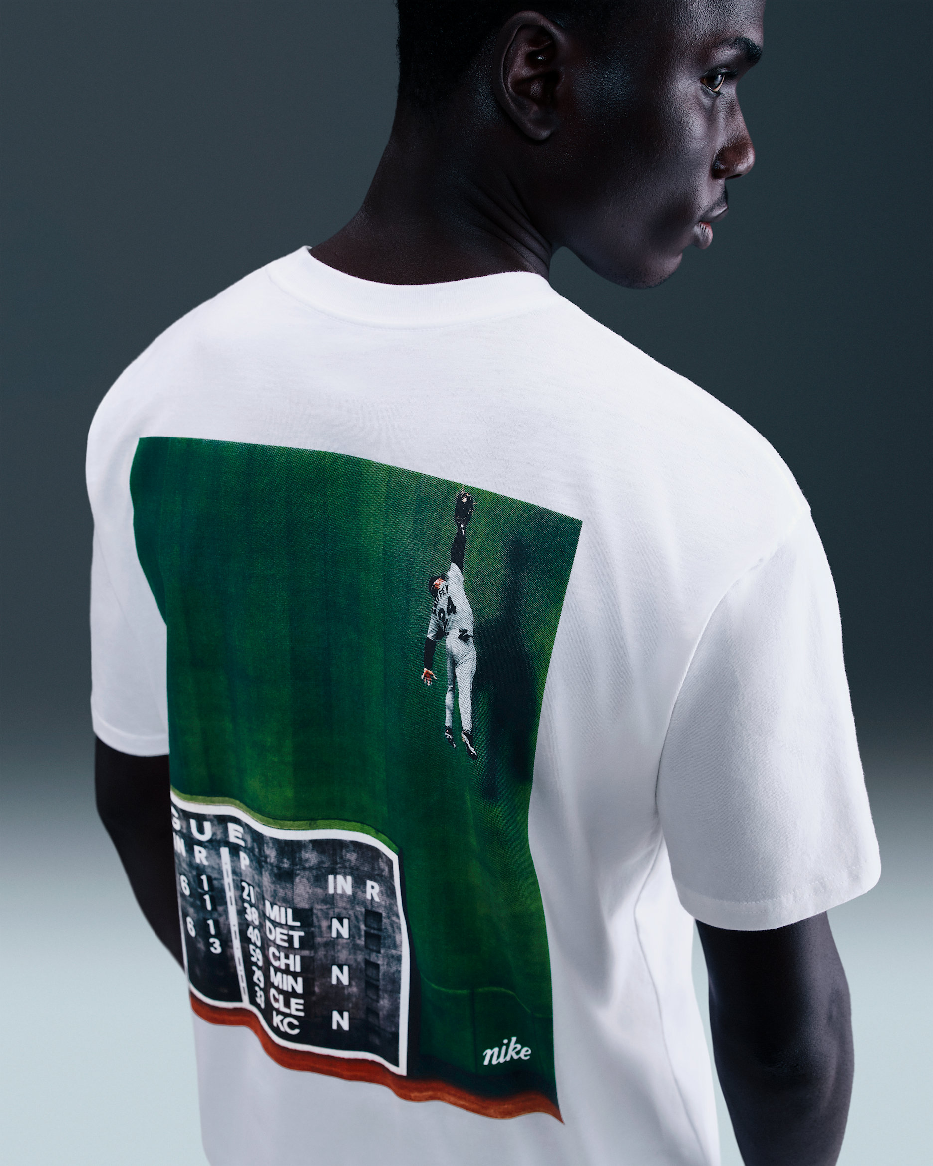 Nike Sportswear Men's Max90 T-Shirt - White