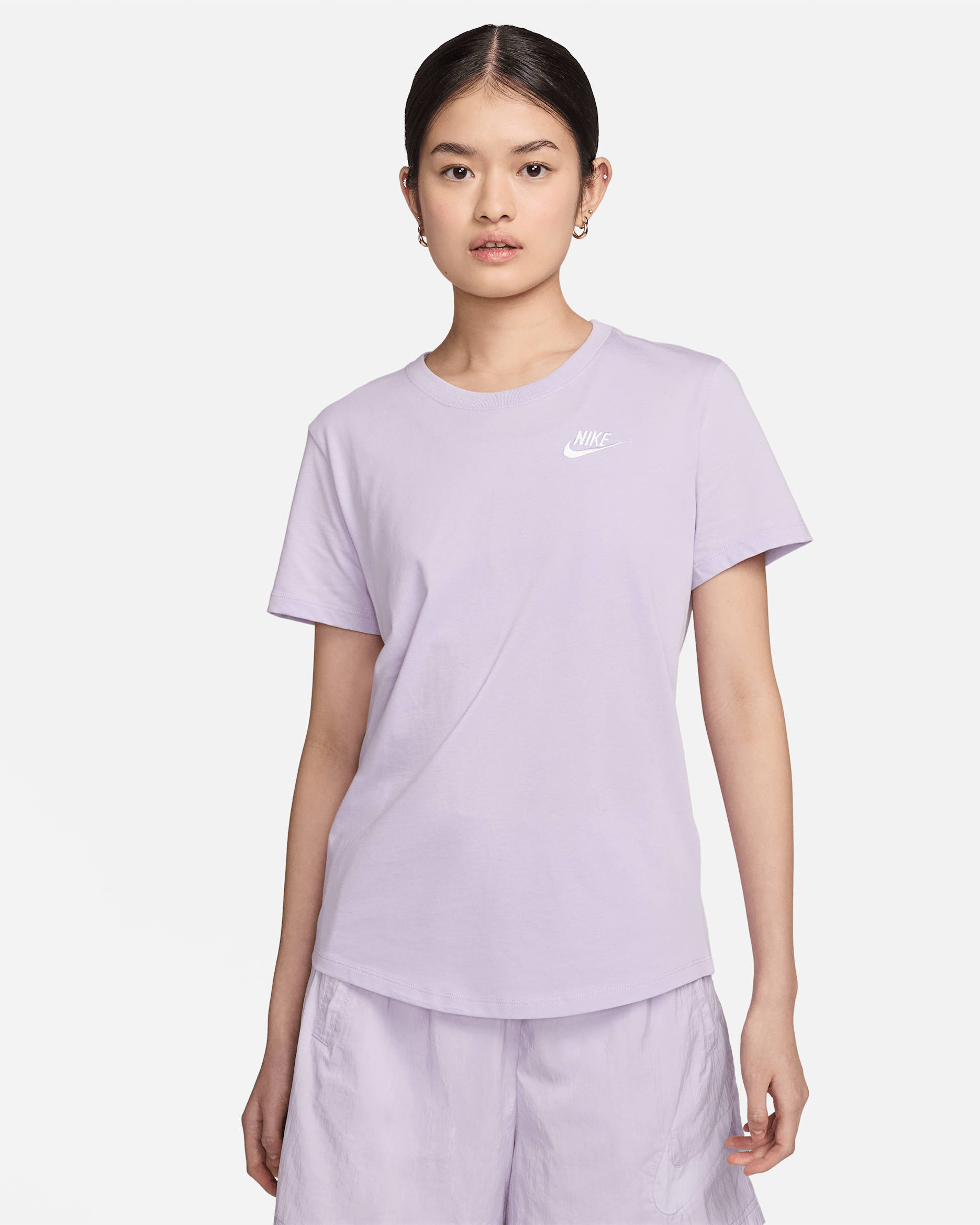 Nike Sportswear Club Essentials Women's T-Shirt - Violet Mist/White