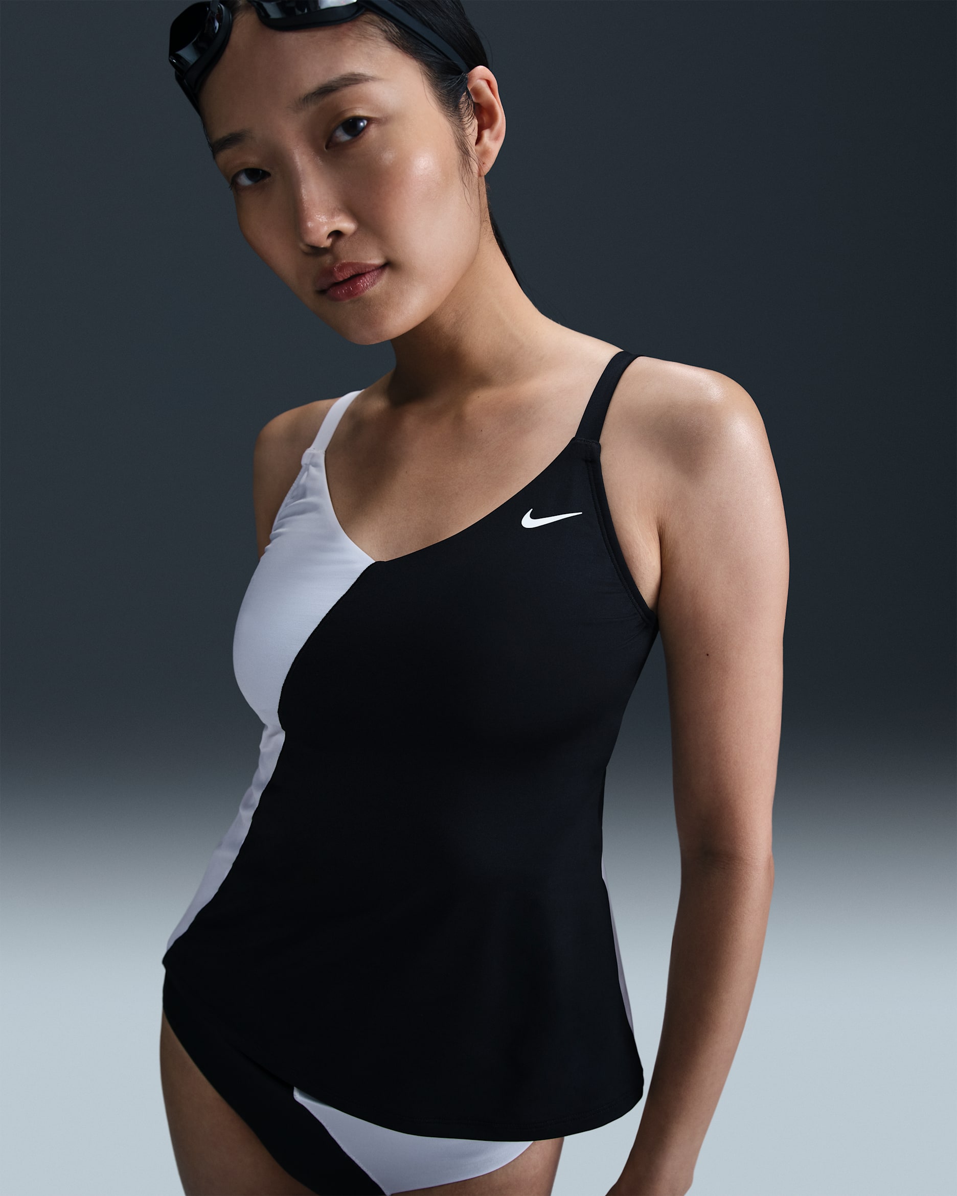 Tankini con cuello en V para mujer Nike Swim - Negro