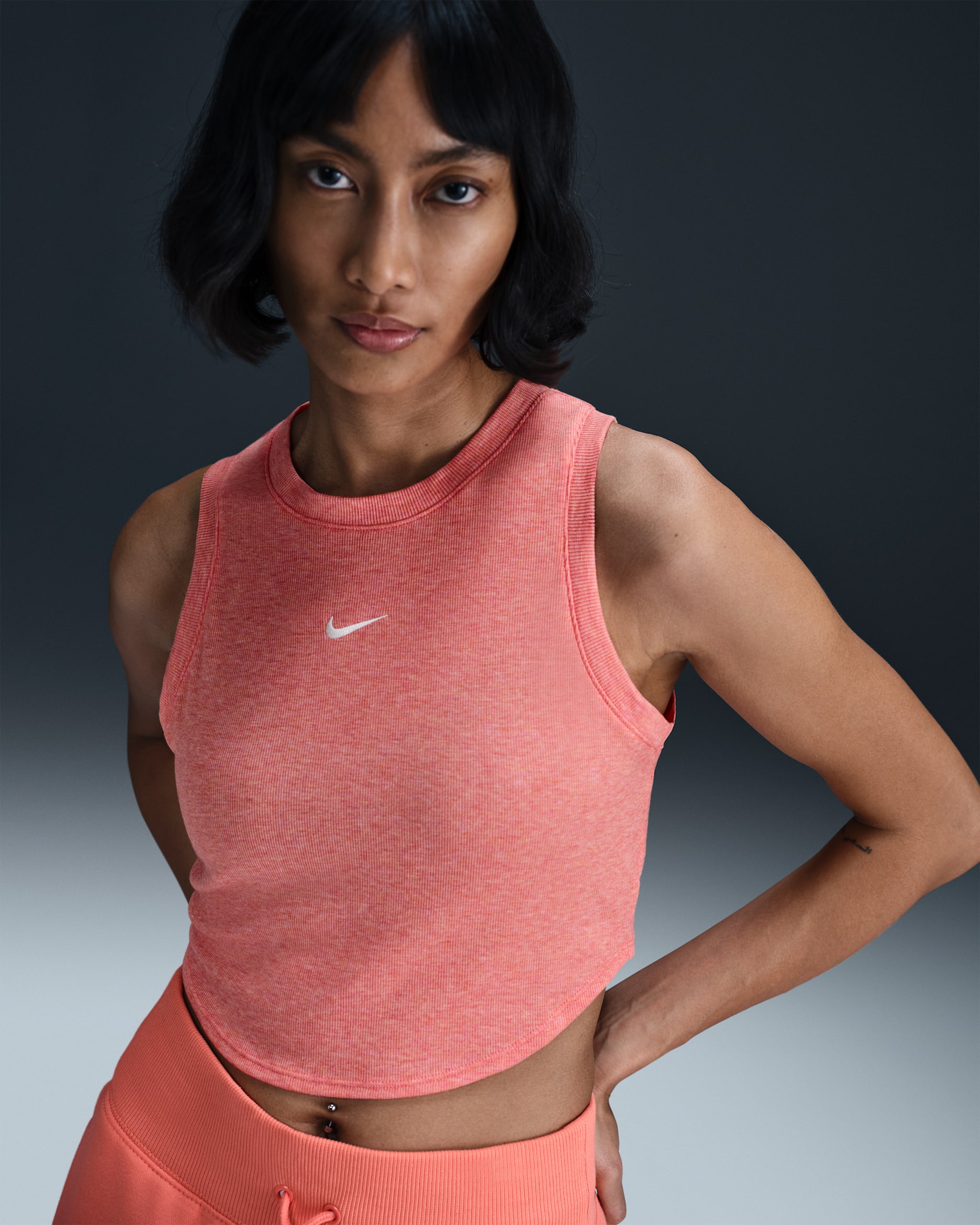Camiseta de tirantes de tela de canalé pequeña ajustada cropped para mujer Nike Sportswear Chill Knit - Brasa mágica/Jaspeado/Vela